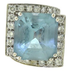 Lillia Curved Square Aquamarine and Diamond Ring in White Gold, 17.46 Carat