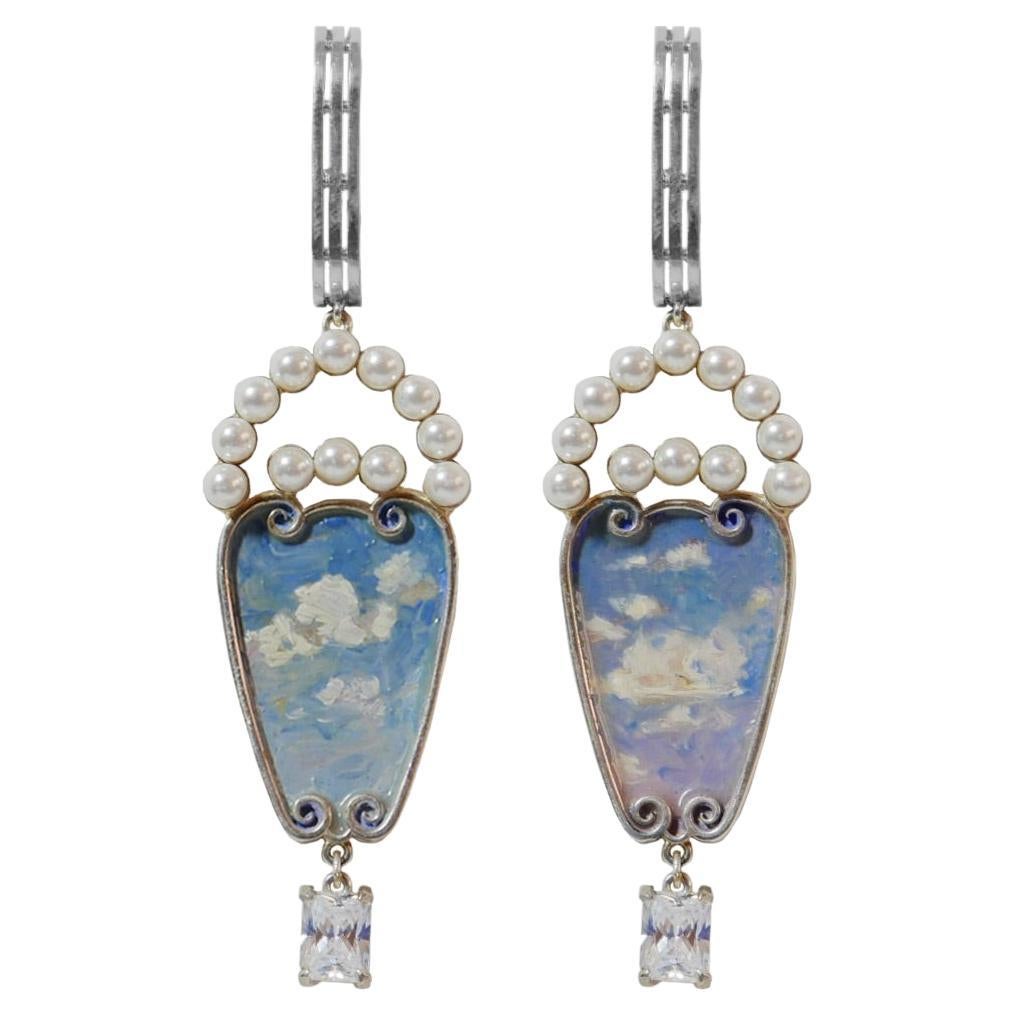 Lillian Shalom Ölbemalte Himmels-Statement-Ohrringe mit Perlen im Angebot