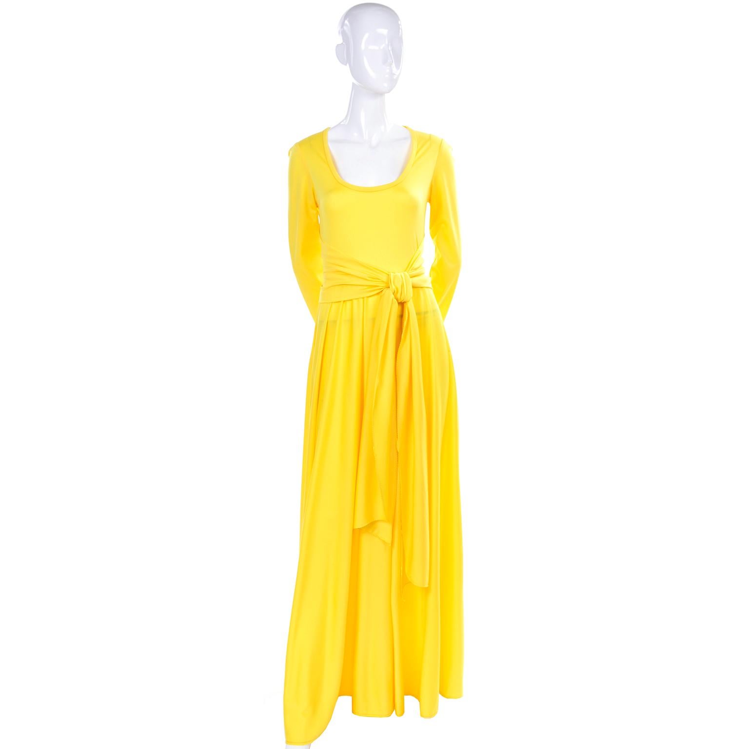 Lillie Rubin - Robe vintage en jersey jaune avec ceinture, collection 700 Excellent état - En vente à Portland, OR