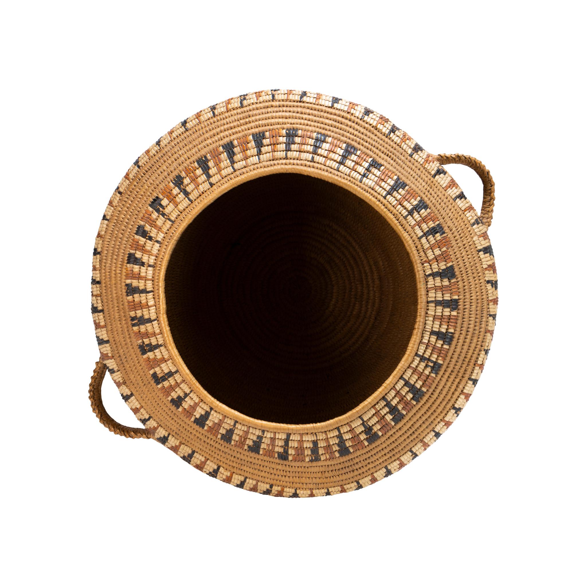 Native American Lillooet Lidded Storage Basket For Sale