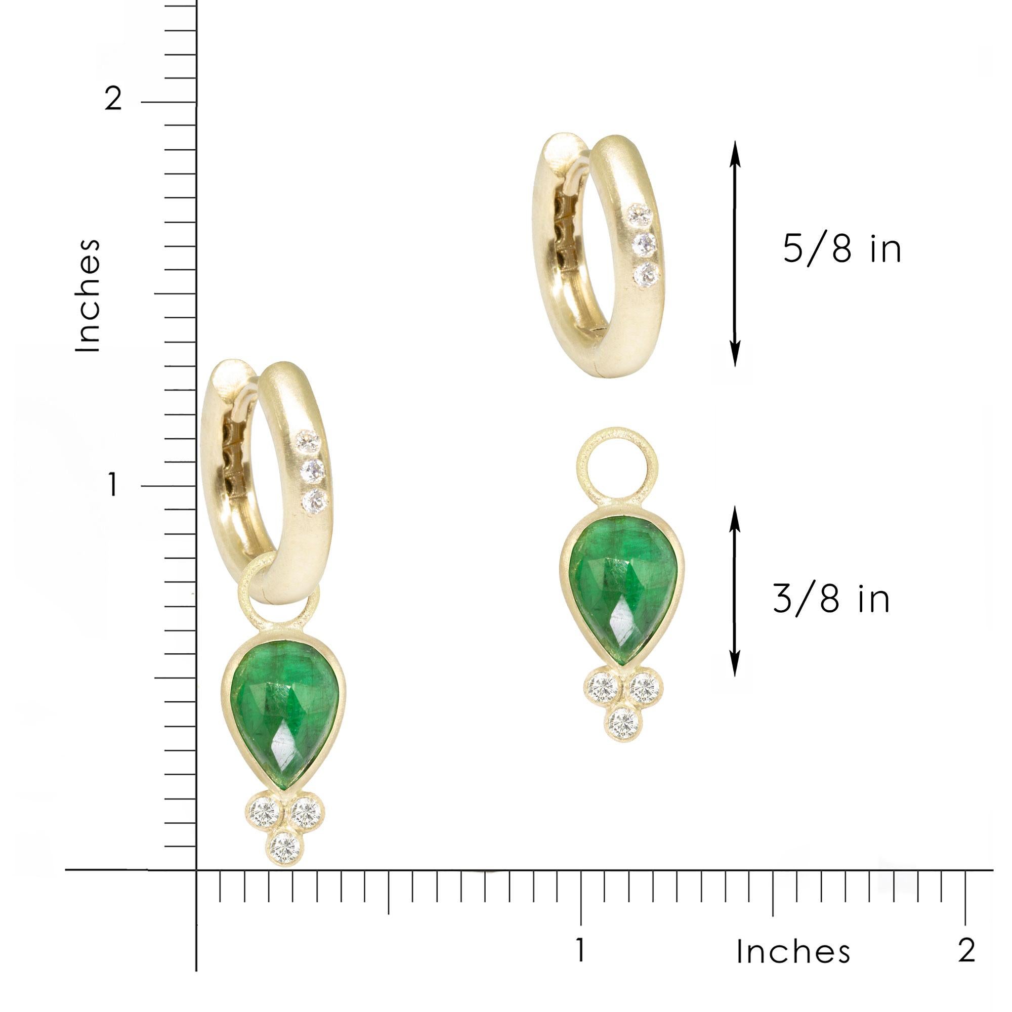 Contemporary Lilly Emerald Gold 18k Earring Charms For Sale
