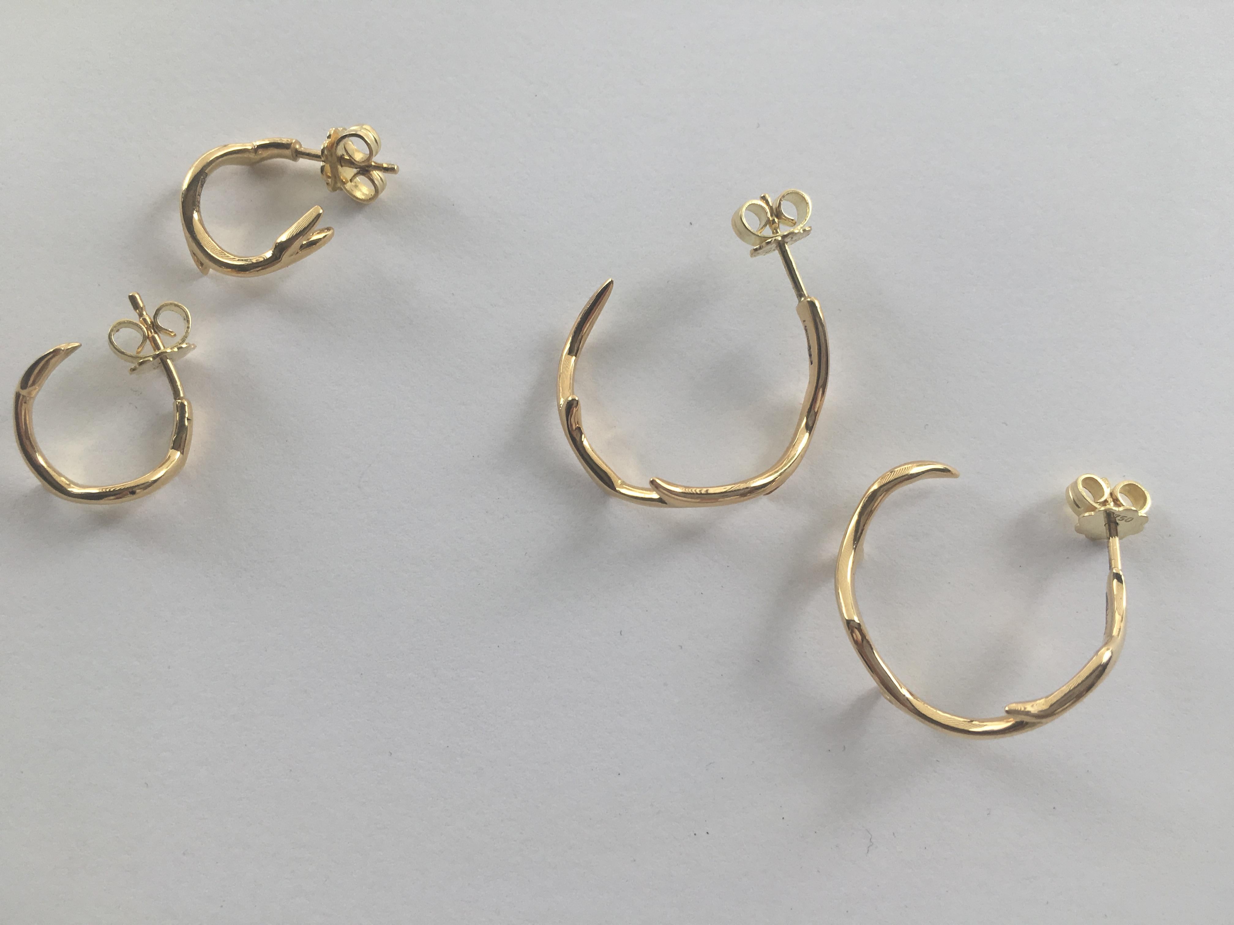 Women's Coral Branch Hoop Earrings 18 Karat Gold For Sale