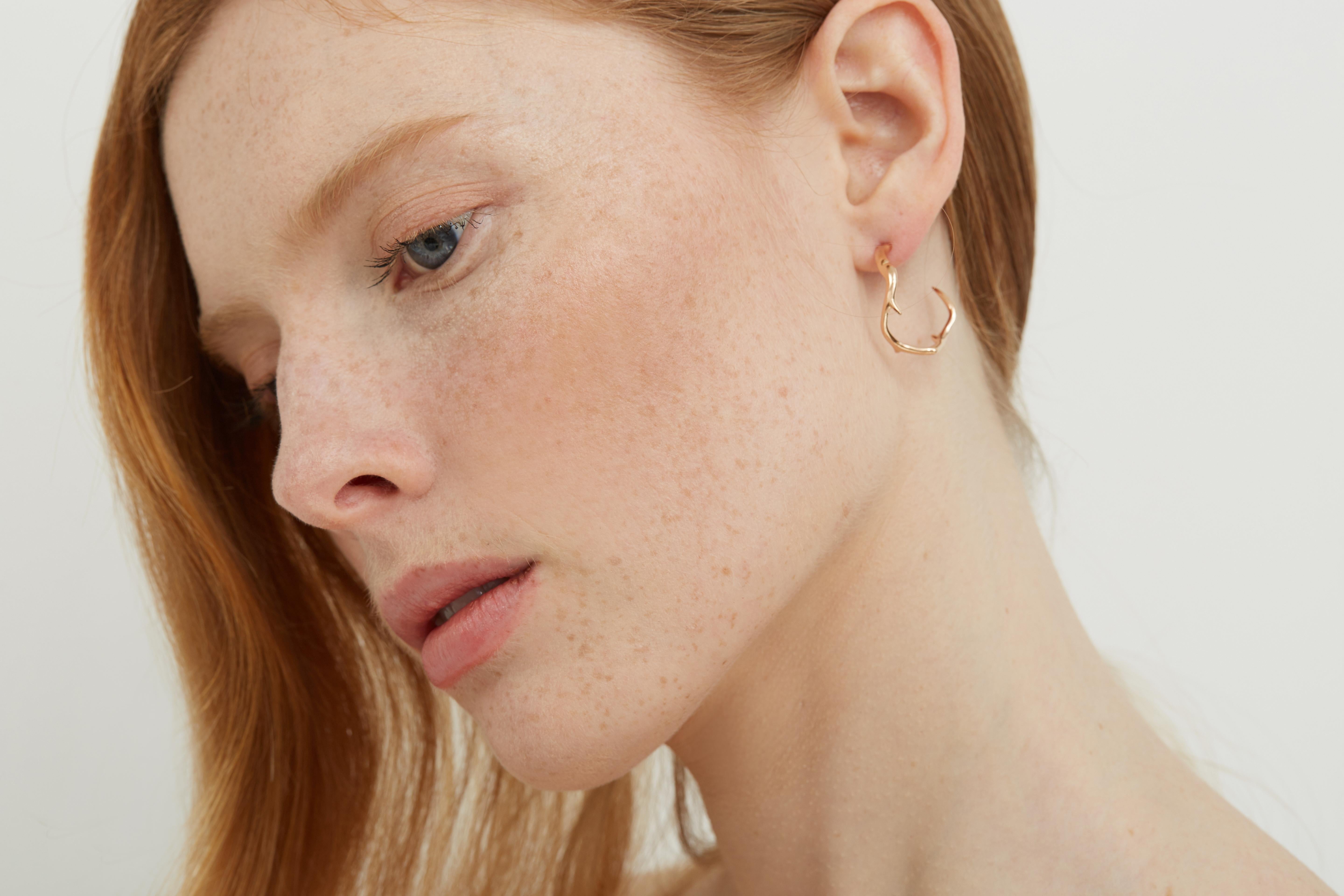 Cora twig inspired hoop earrings in 18 Karat gold from Lilly Hastedt's 