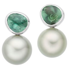 Lilly Hastedt Boucles d'oreilles en tourmaline verte et perles de Tahiti