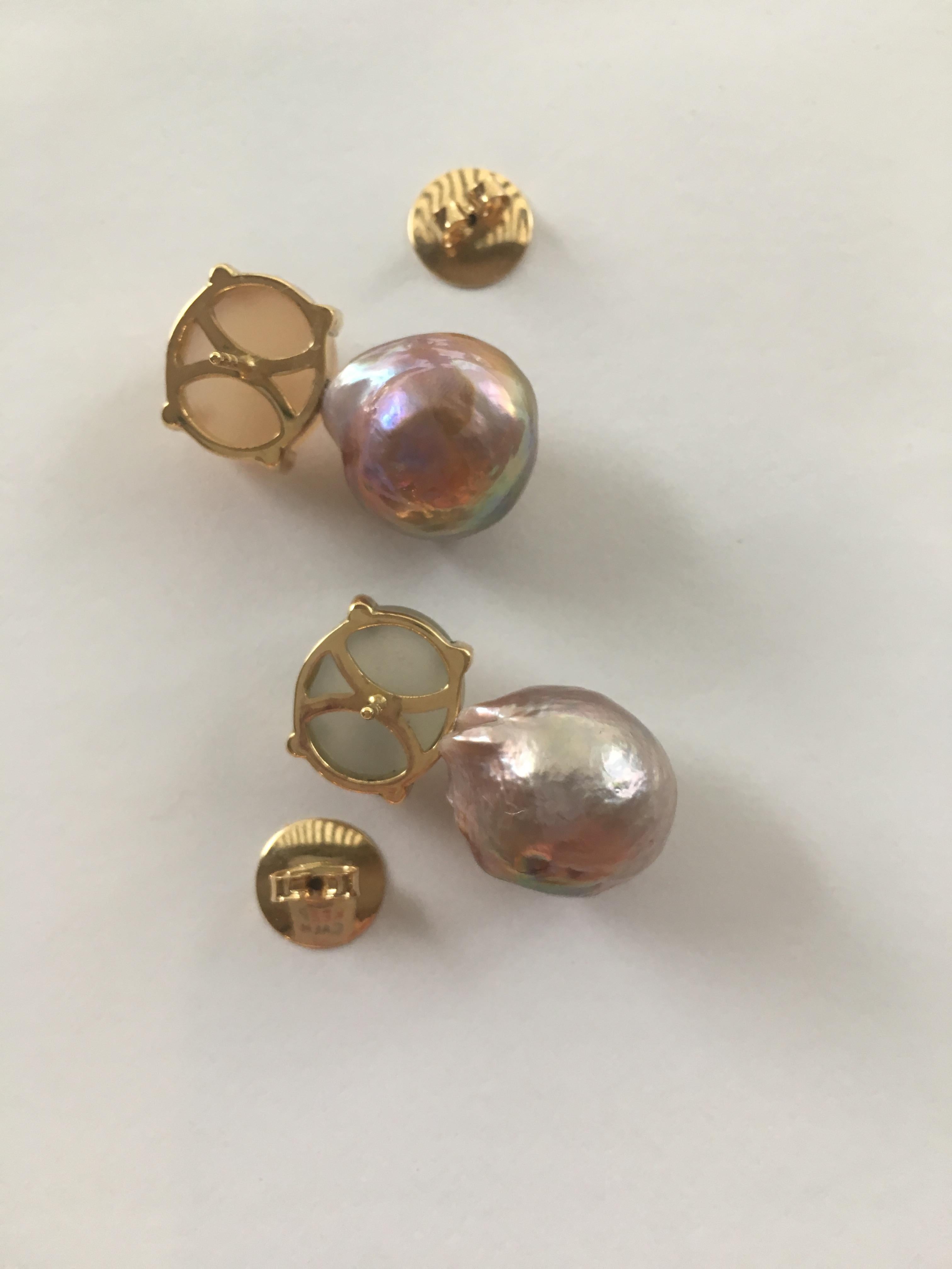 Moonstone and Ming Freshwater Pearl Earrings 18 Karat Gold In New Condition In London, GB