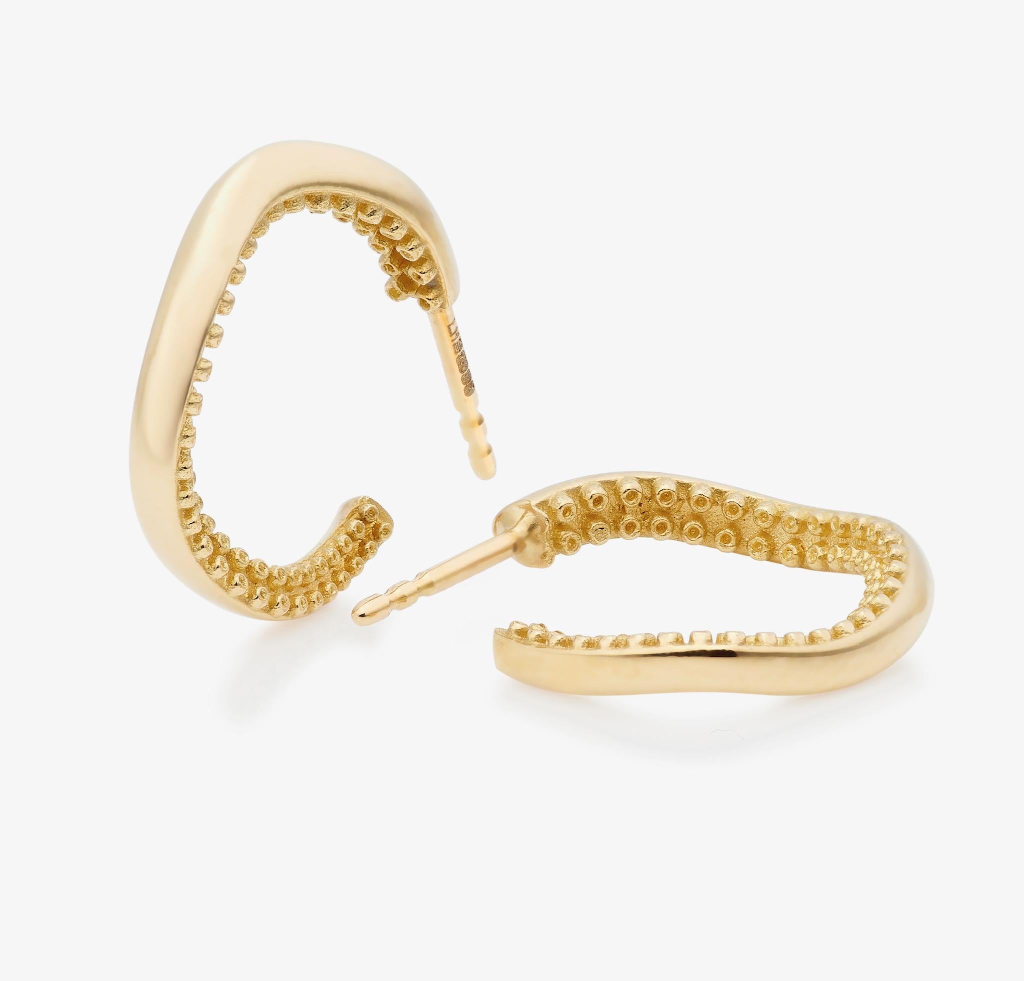 Lilly Hastedt Octopus Gold Hoop Earrings In New Condition For Sale In London, GB