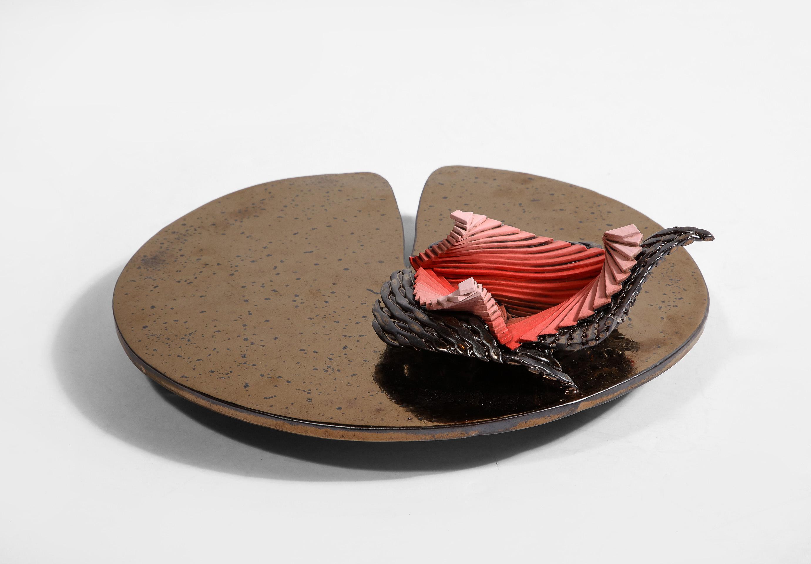 Céramique Plateau en céramique « Lilly Pad » de Colleen Carlson en vente
