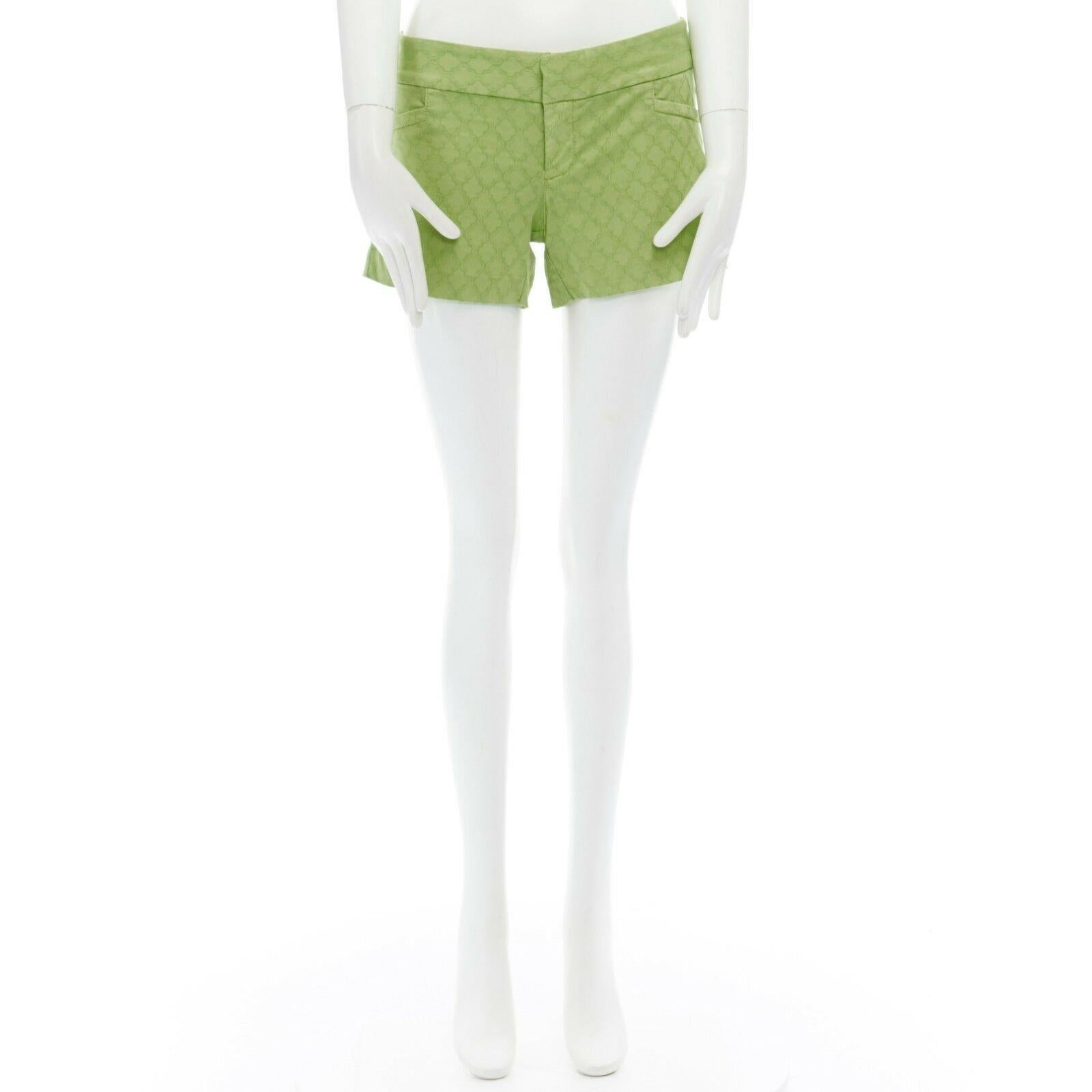 LILLY PULITZER 100% cotton neon green textured cotton shorts US00 XXS 
Reference: LNKO/A00610 
Brand: Lilly Pulitzer 
Material: Cotton 
Color: Green 
Pattern: Other 
Closure: Zip 
Extra Detail: Cotton blend. Textured cotton. Neon green. Flat