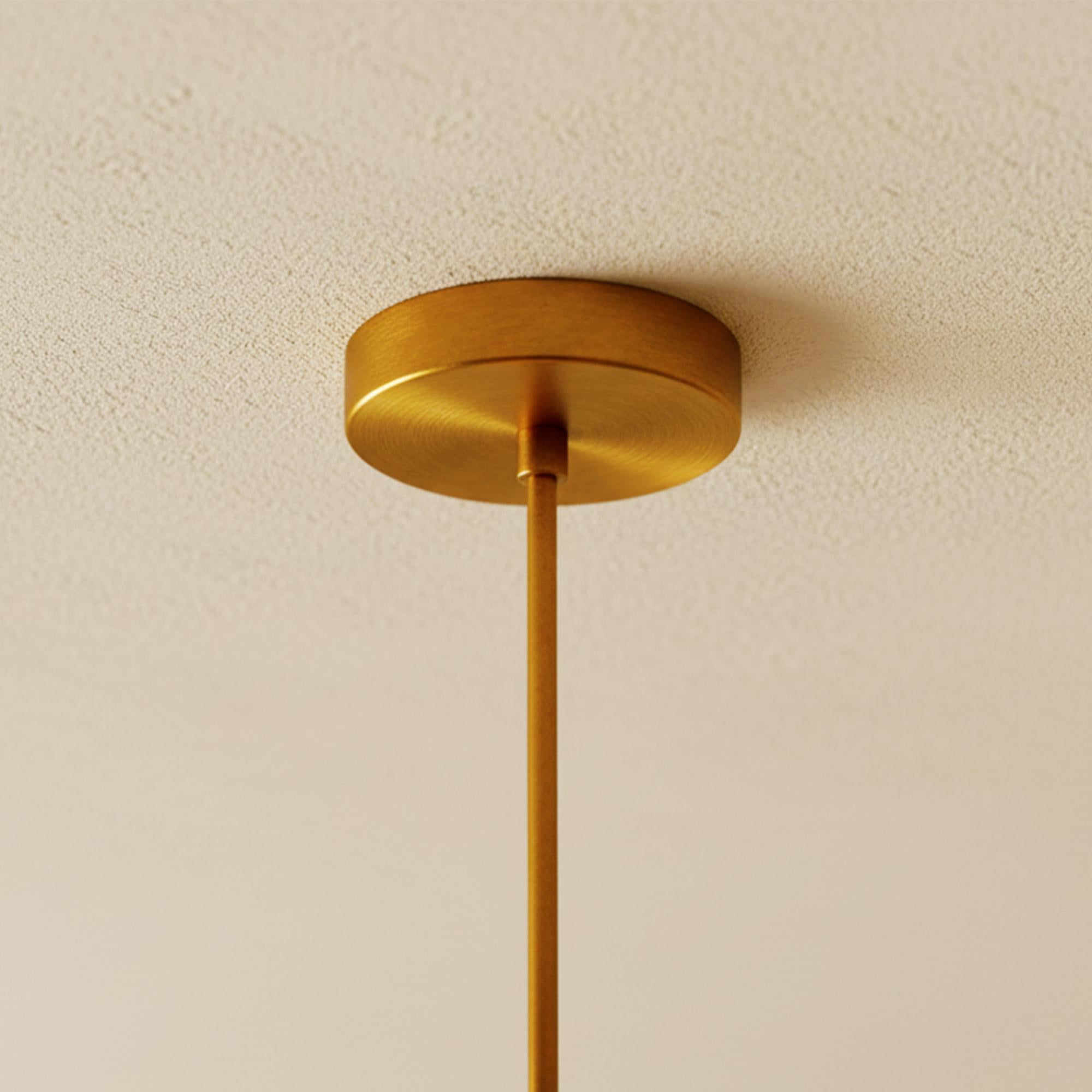 Lámpara Colgante Lilly - Colgante Simple - Elegante Diseño Flor de Lirio de Latón Siglo XXI y contemporáneo en venta