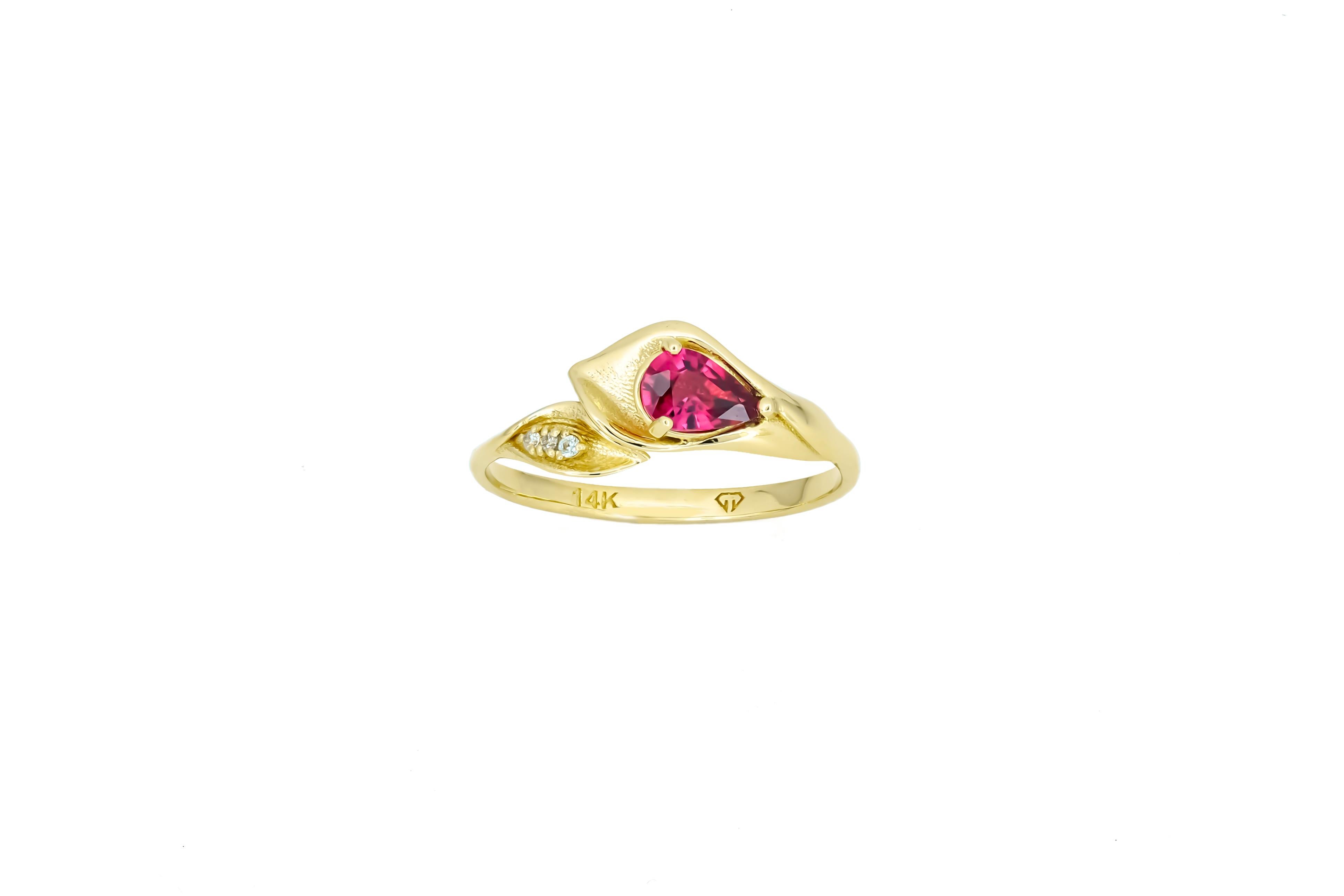 Lily Calla Gold Ring, 14 Karat Gold Ring with Garnet and Diamonds For Sale 4