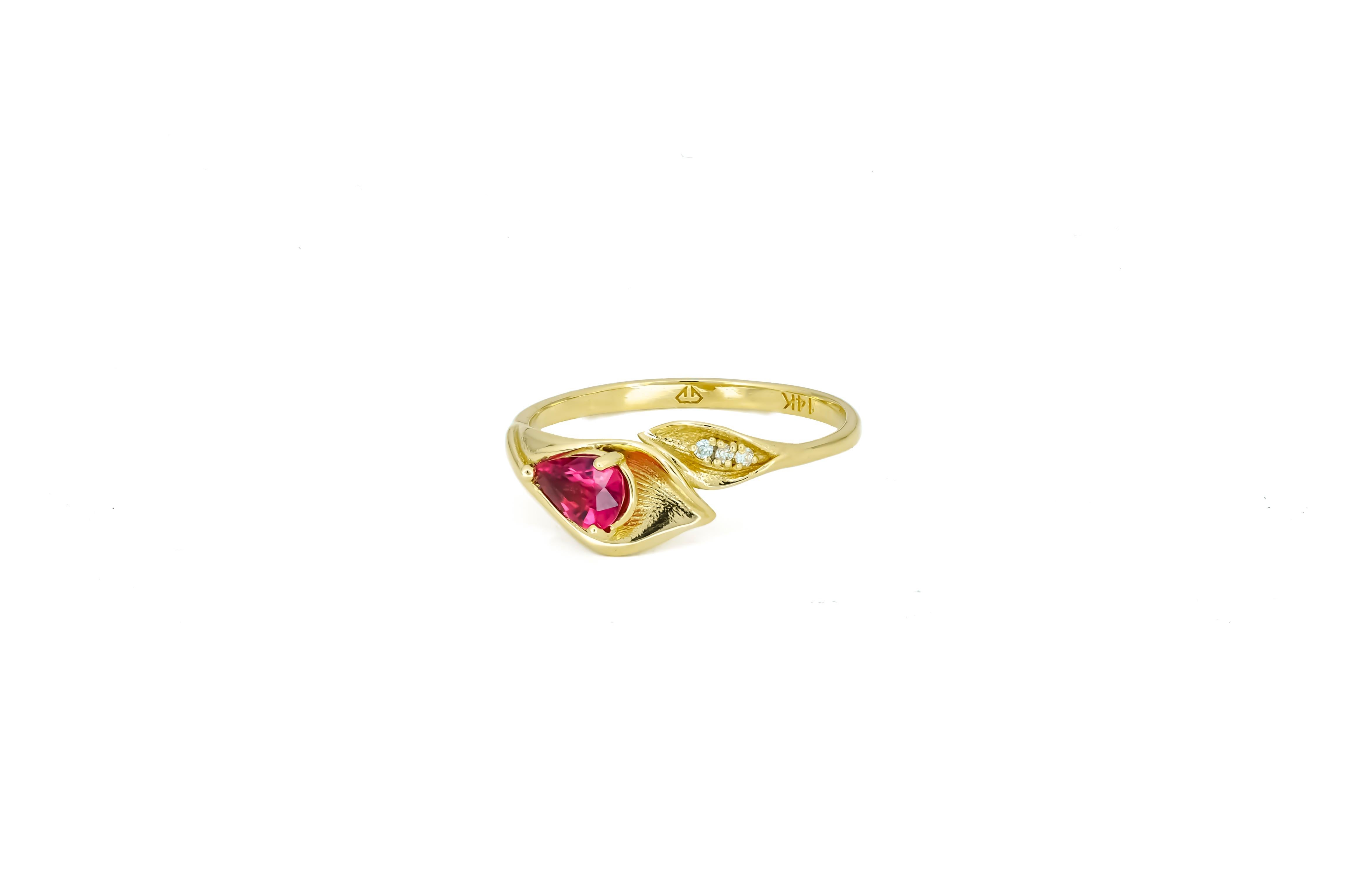 Lily Calla Gold Ring, 14 Karat Gold Ring with Garnet and Diamonds For Sale 1
