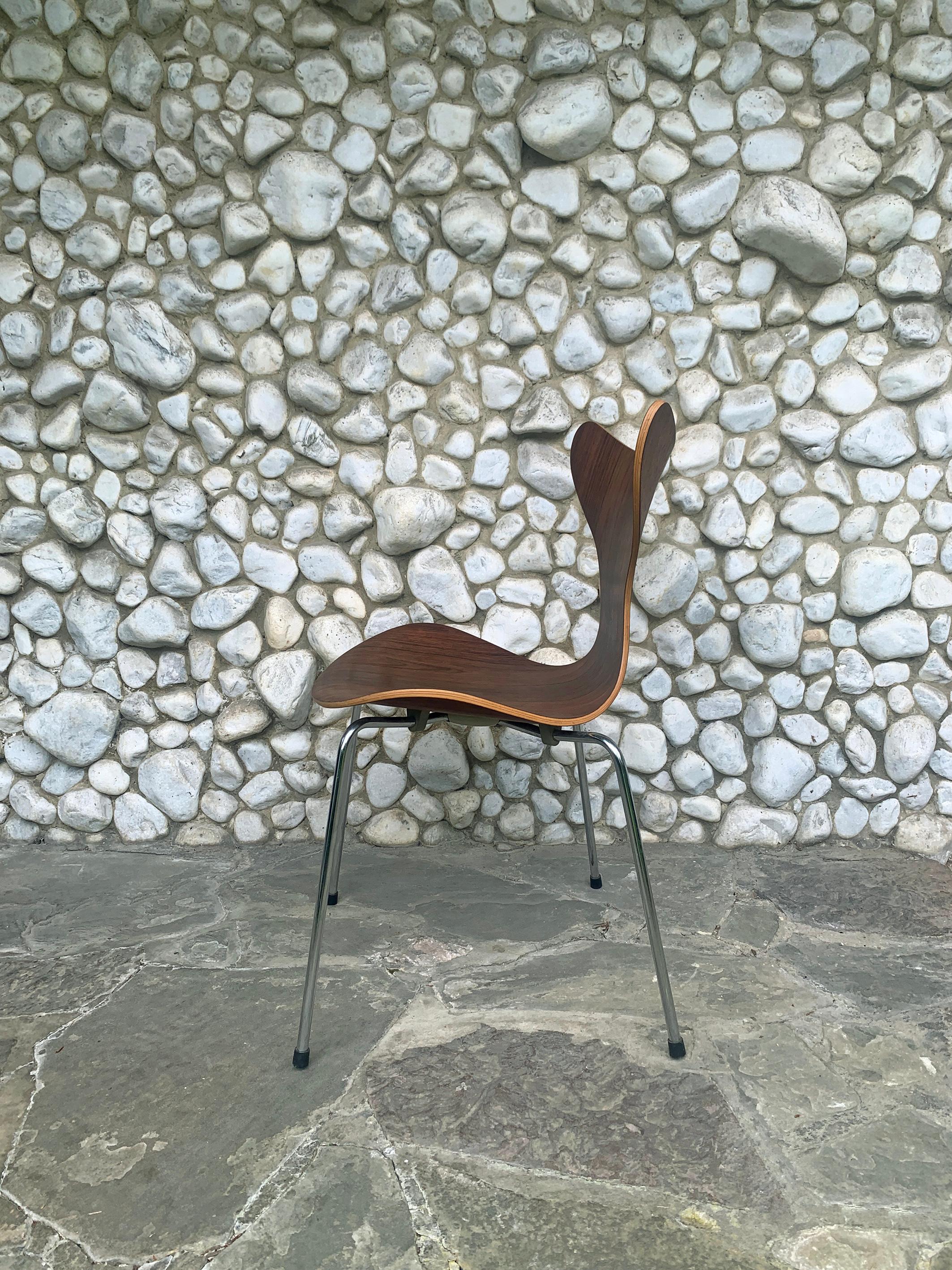 XX secolo Sedia Lily modello 3108 di Arne Jacobsen, Fritz Hansen, Danimarca, Palissandro, 1976 in vendita