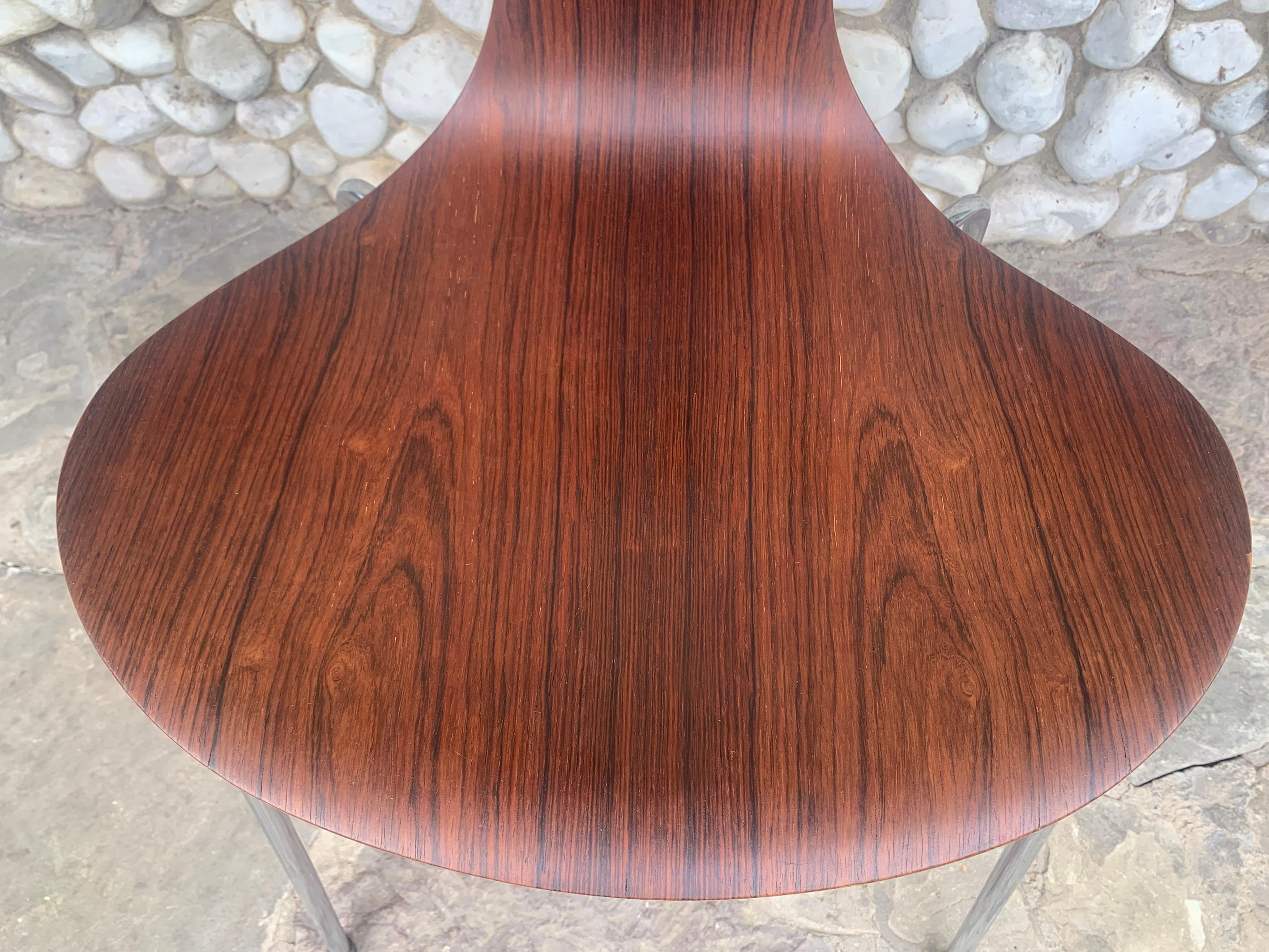 Sedia Lily modello 3108 di Arne Jacobsen, Fritz Hansen, Danimarca, Palissandro, 1976 in vendita 1