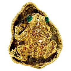 "Lily Frog" Cocktail Ring in 18K Gold with Emeralds, Cognac & Yellow Diamonds