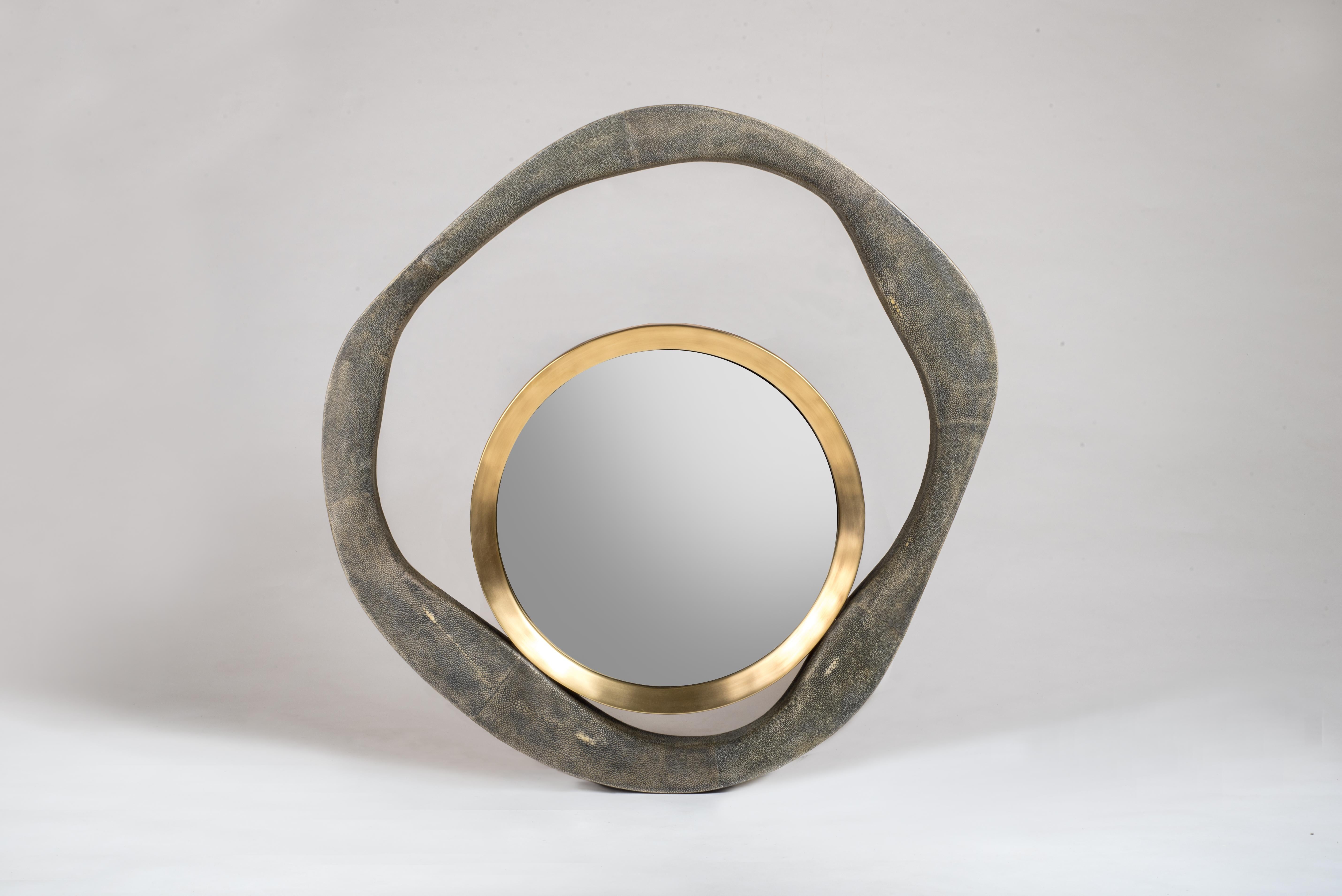 Lily Mirror Medium in Cream Shagreen and Bronze-Patina Brass by R&Y Augousti In New Condition In New York, NY