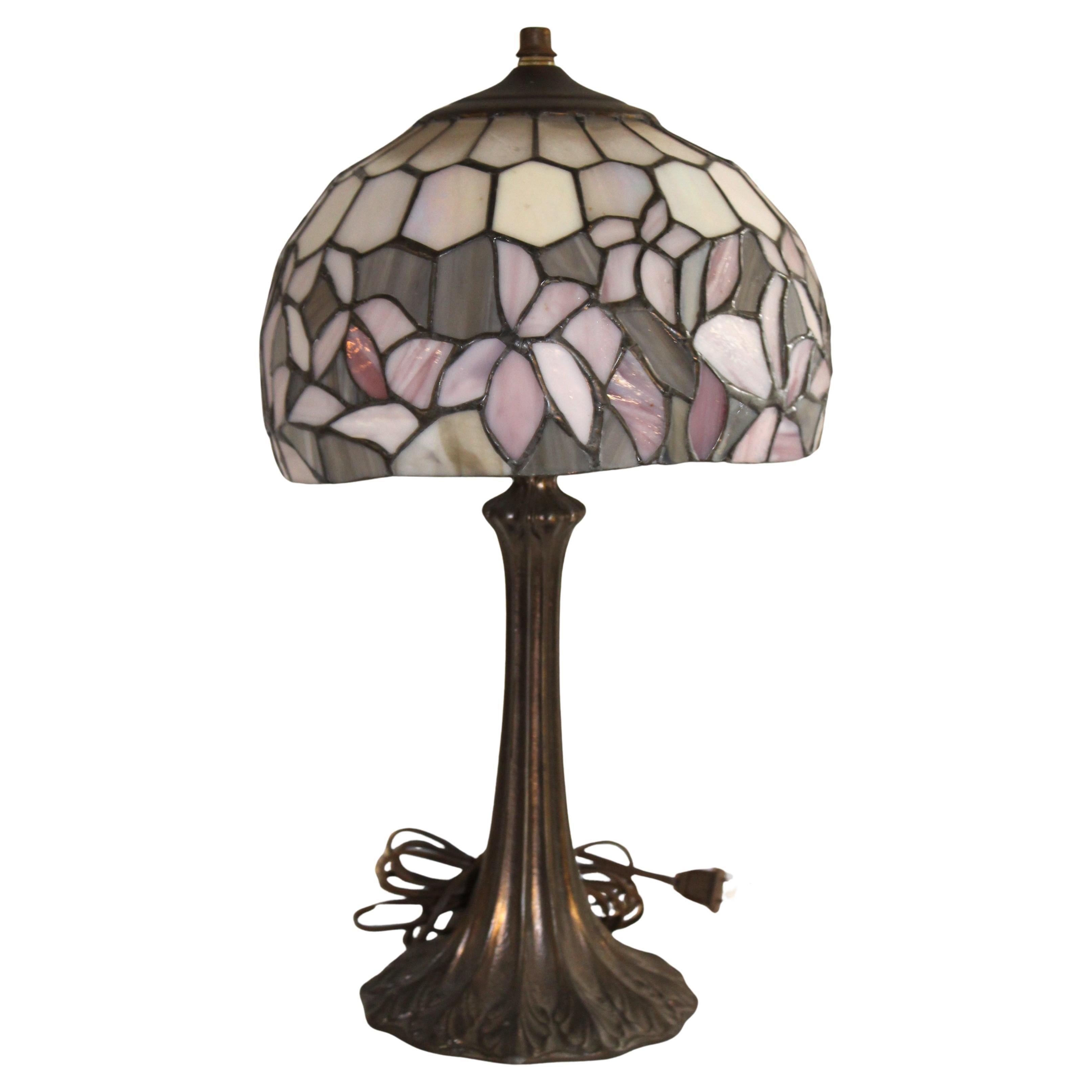 Lily Shade Lamp attr John Morgan & Sons In Good Condition For Sale In Brooklyn, NY