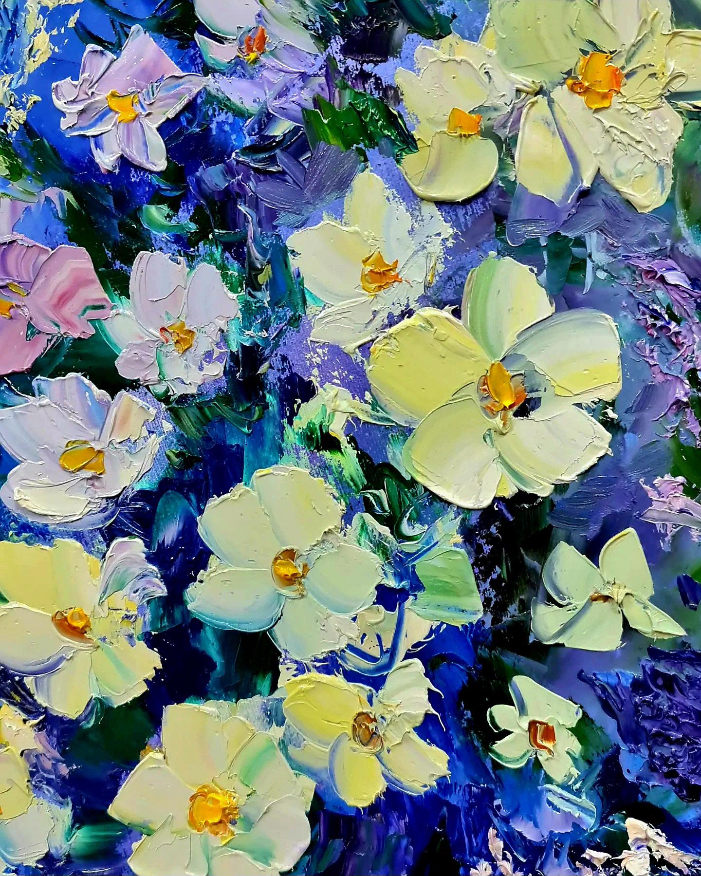  Un paysage d'été avec des fleurs de jasmine blanches. Peinture à l'huile originale de Lilya  - Painting de Lilya Volskaya
