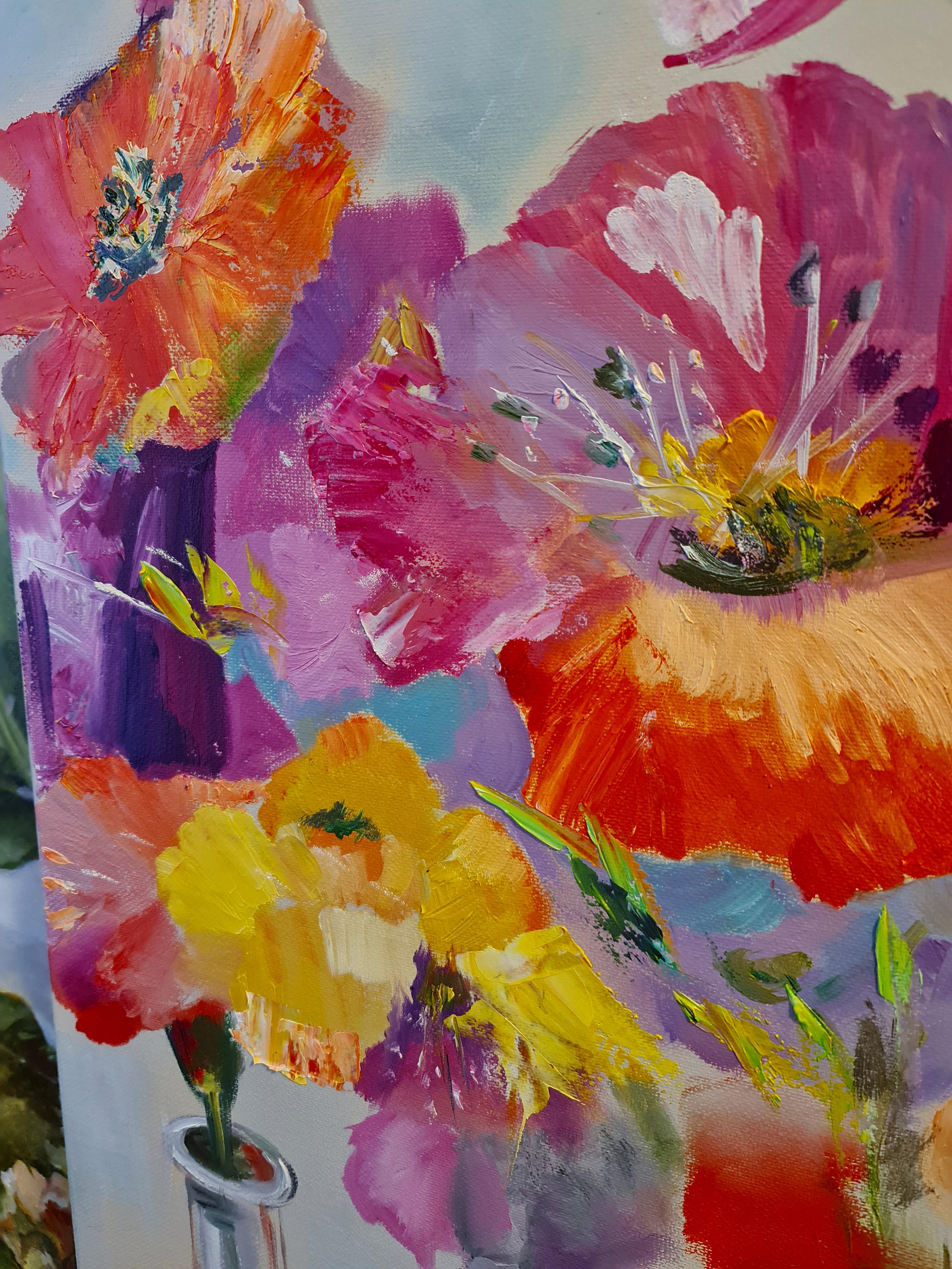 „Farbdestillation“. abstraktes Blumenstillleben der Volsky-Lilie. – Painting von Lilya Volskaya