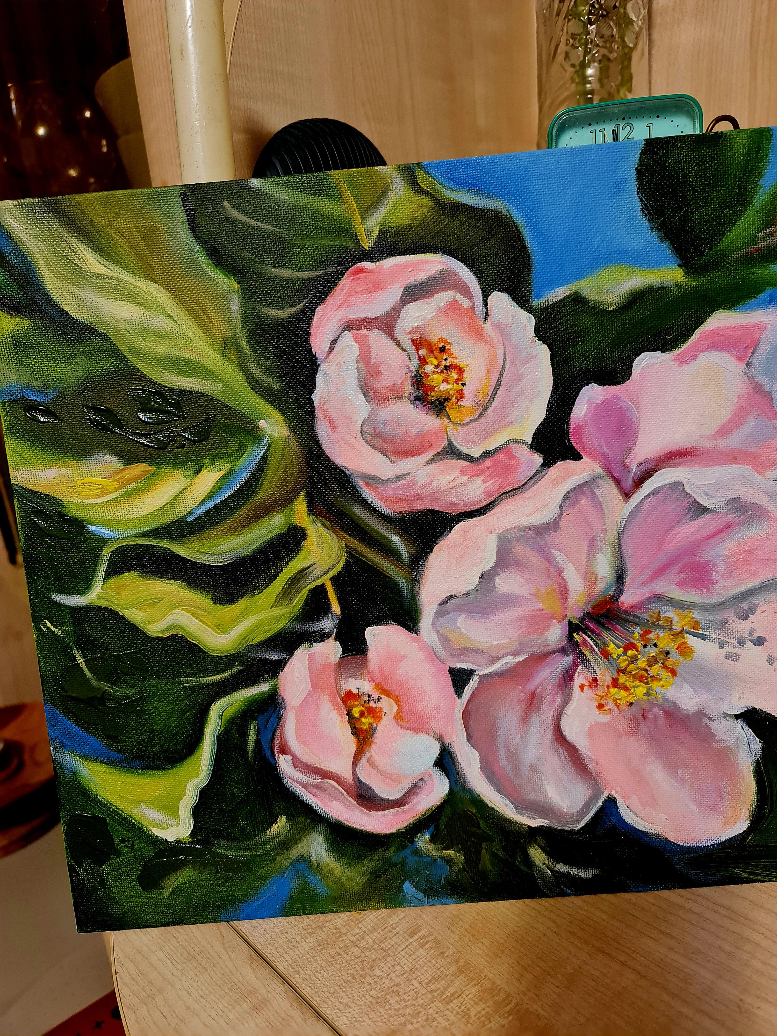Natura morta con fiori di melo. Pittura ad olio di Lilia Volskaya - Painting di Lilya Volskaya