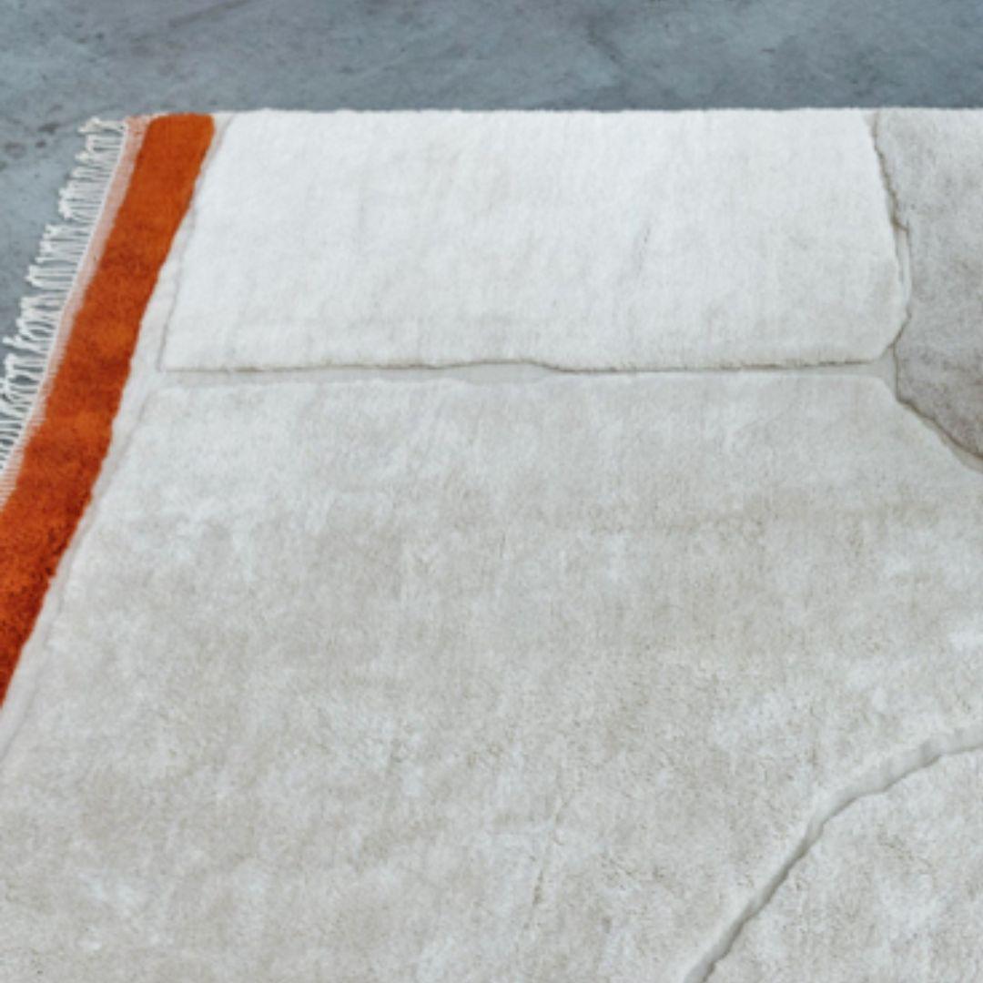Marocchino Lima Tappeto personalizzato in lana berbera Moderno tessuto a mano Grande Minimalista Contemporaneo in vendita
