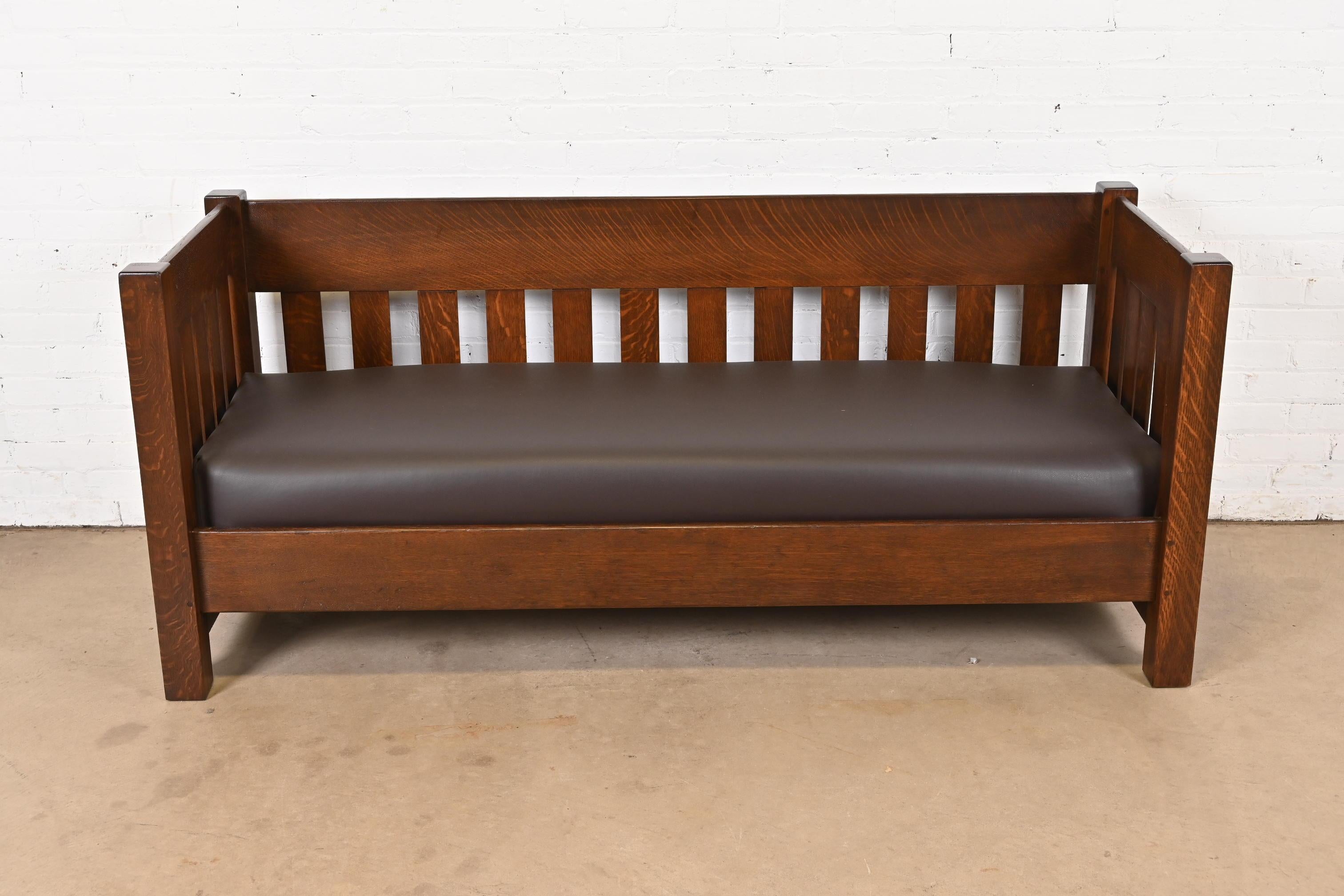 American Limbert Antique Mission Oak Arts and Crafts Settle Sofa, Newly Restored