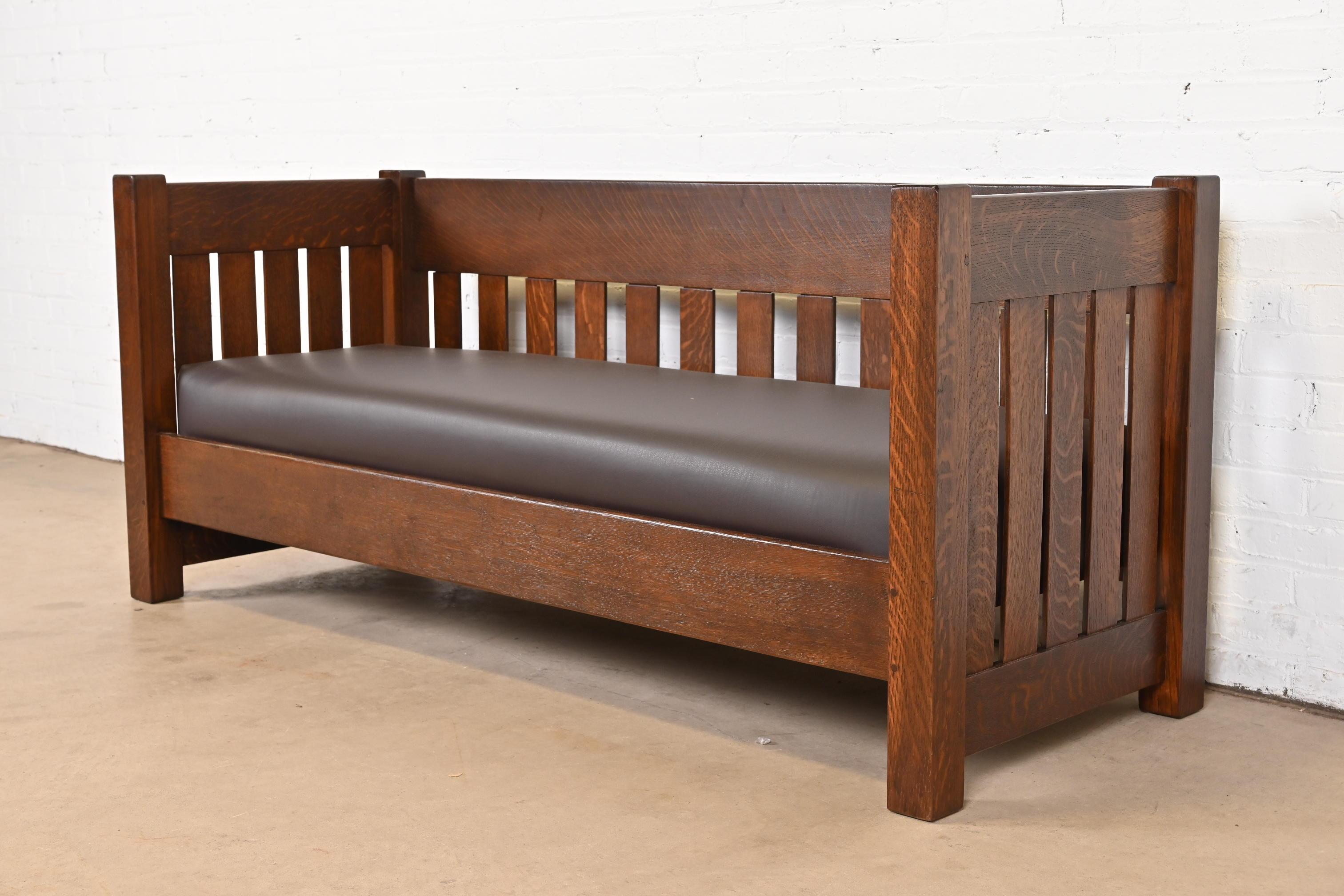 Early 20th Century Limbert Antique Mission Oak Arts and Crafts Settle Sofa, Newly Restored