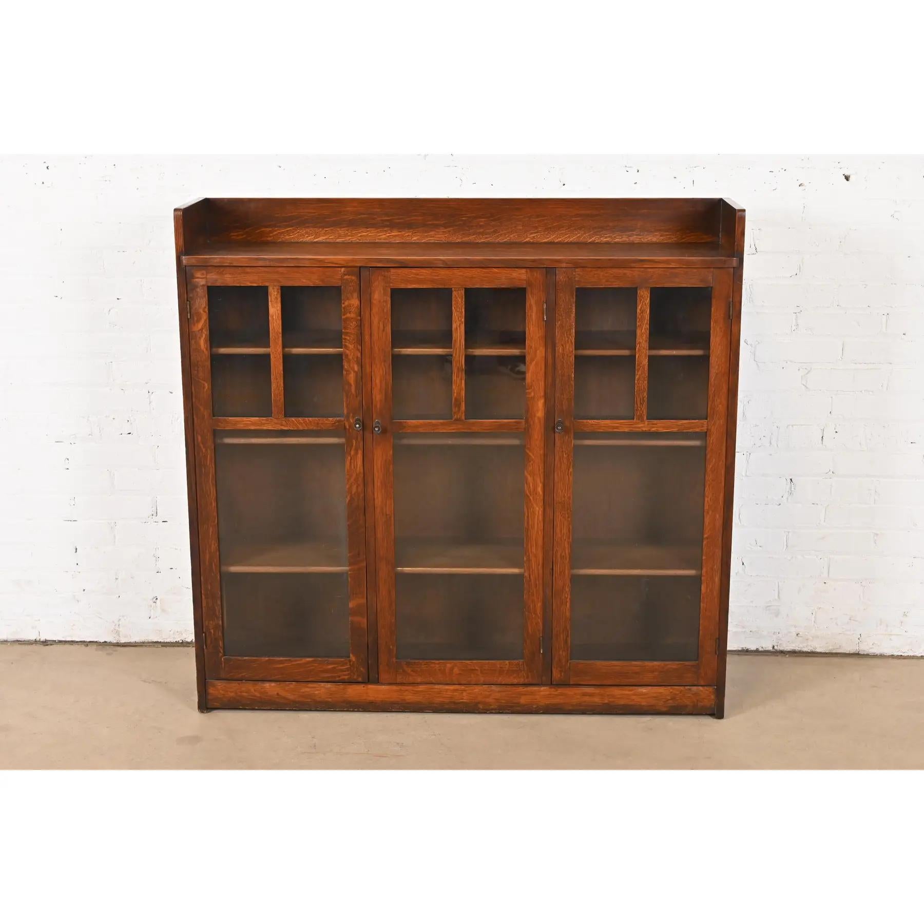 Americano Mobile libreria triplo in quercia Mission Arts & Crafts di Limbert, CIRCA 1900 in vendita