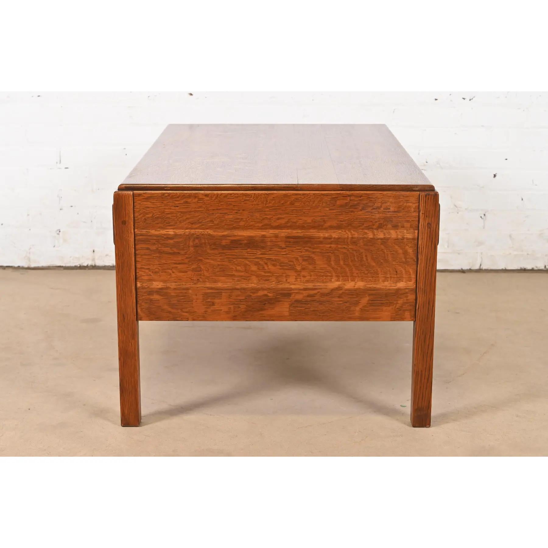 Table basse Mission en chêne Arts & Crafts Limbert, vers 1900 en vente 4
