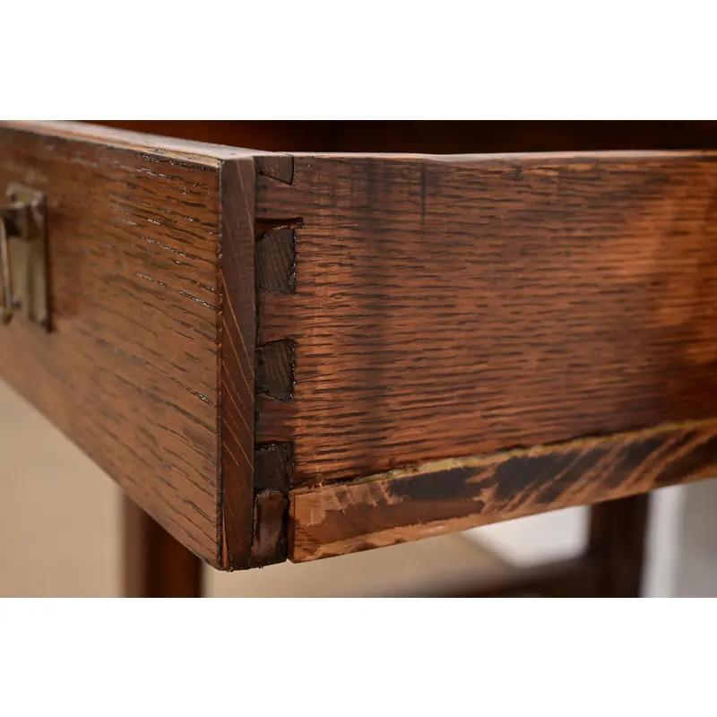 Scrivania Mission Arts & Crafts di Limbert in Oak, appena rifinita in vendita 1
