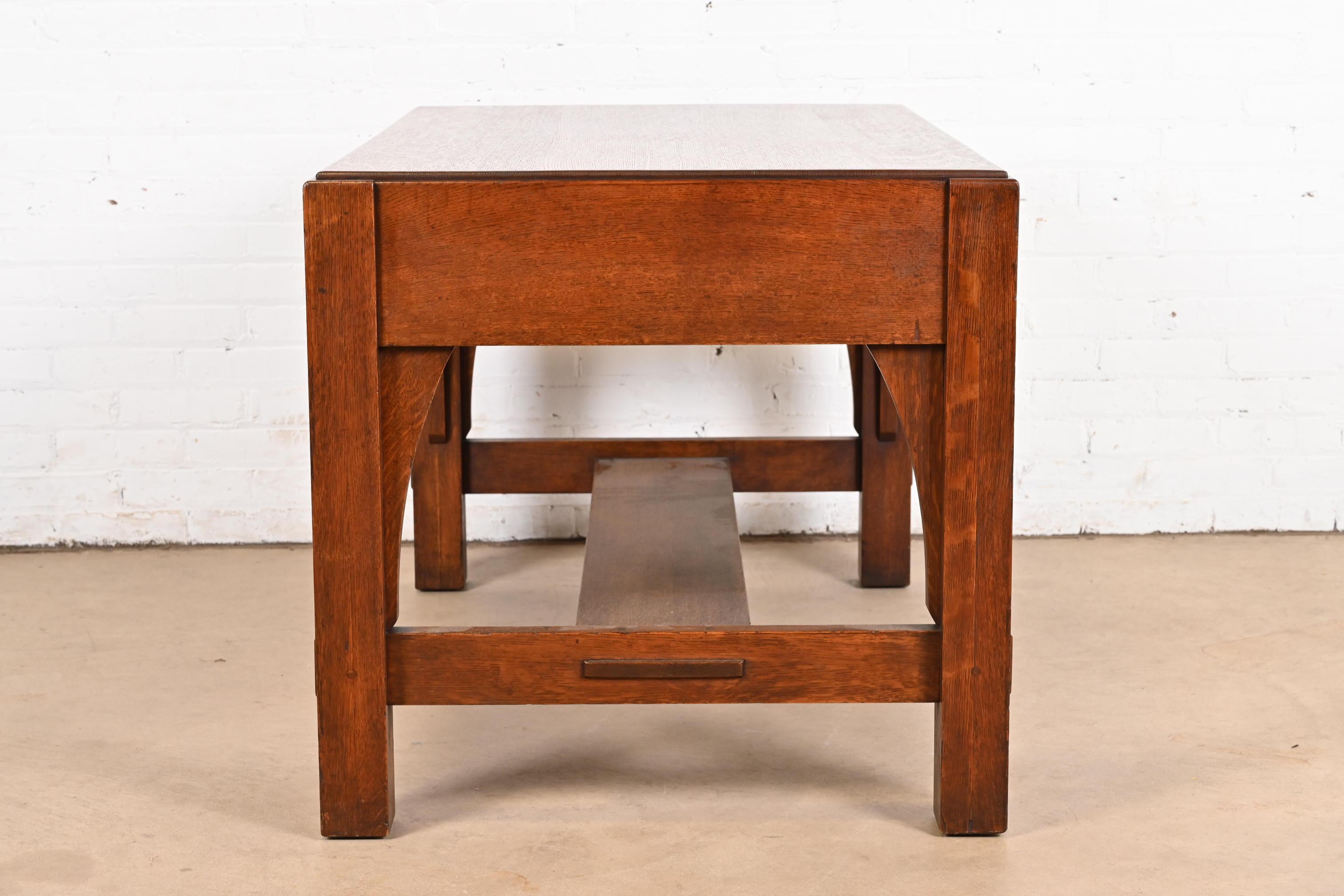 Limbert Antiker Missions-Schreibtisch oder Bibliothekstisch aus Eiche im Arts and Crafts-Stil, um 1900 im Angebot 5