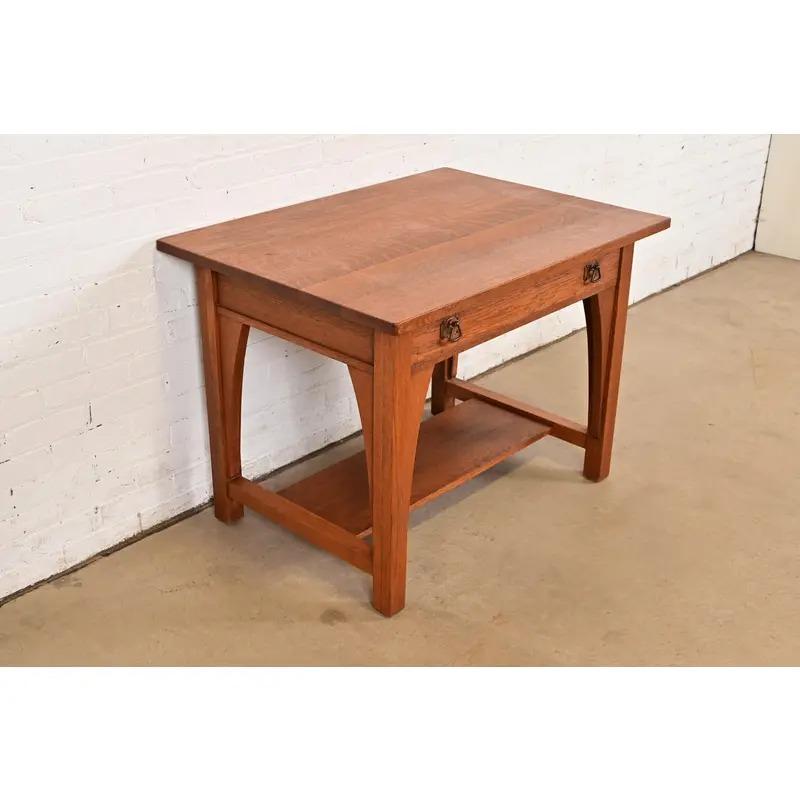 Limbert Antique Mission Oak Arts & Crafts Desk or Library Table, Circa 1910 In Good Condition For Sale In South Bend, IN