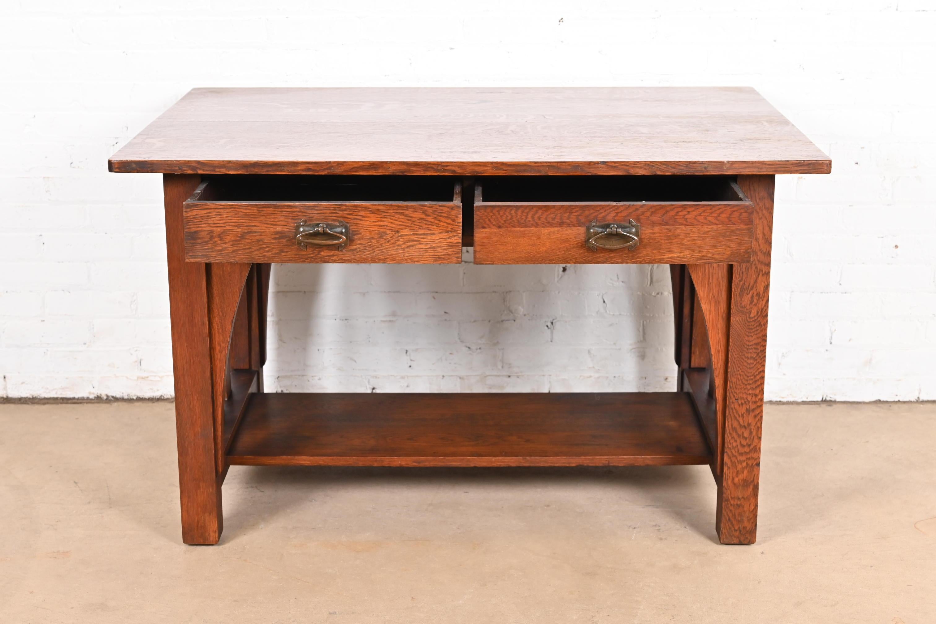 Limbert Antiker Missions-Schreibtisch oder Bibliothekstisch aus Eiche im Arts and Crafts-Stil, um 1910 (Kupfer) im Angebot