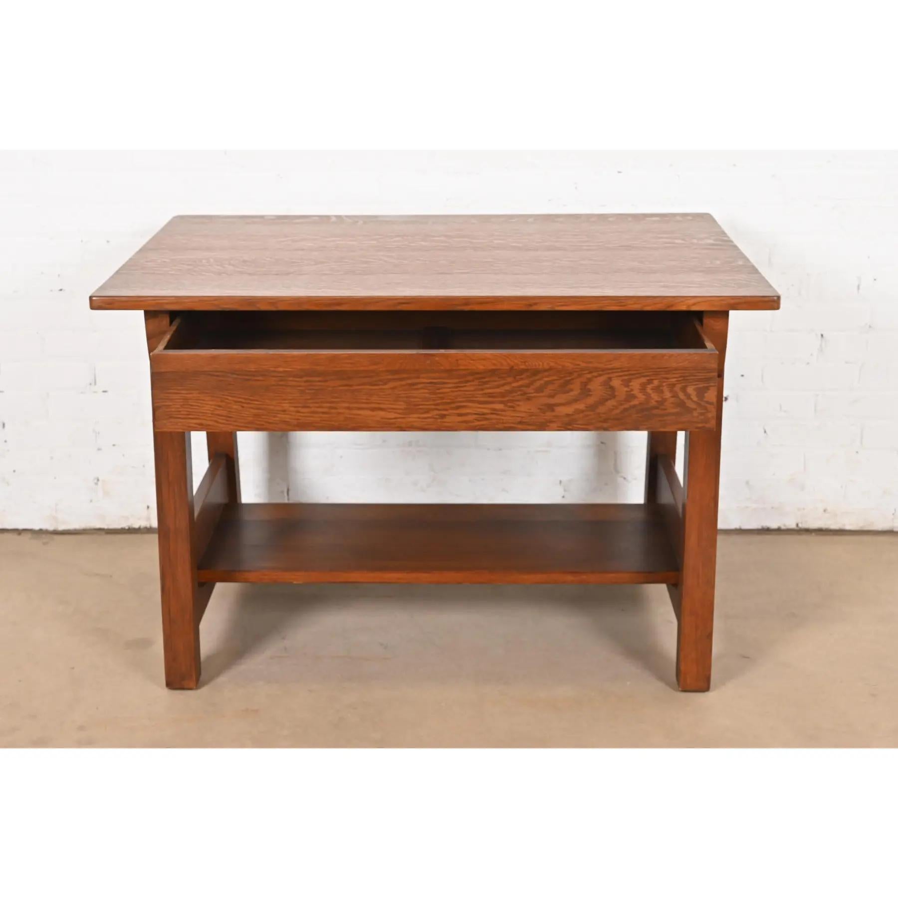 Limbert Antique Mission Oak Arts & Crafts Desk or Library Table, Circa 1910 For Sale 1
