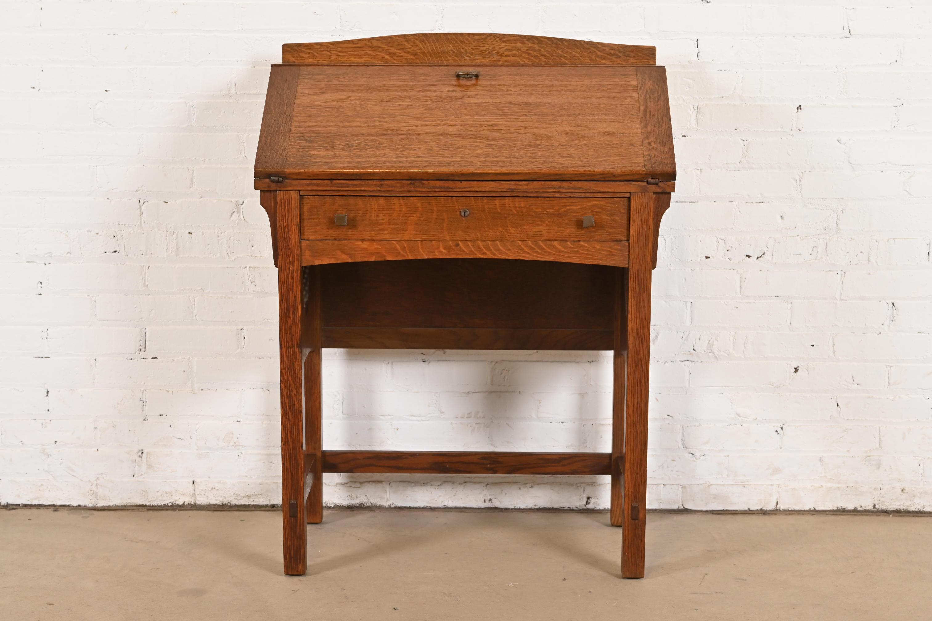 Americano Scrivania a ribalta in quercia Mission Arts & Crafts di Limbert, CIRCA 1900 in vendita