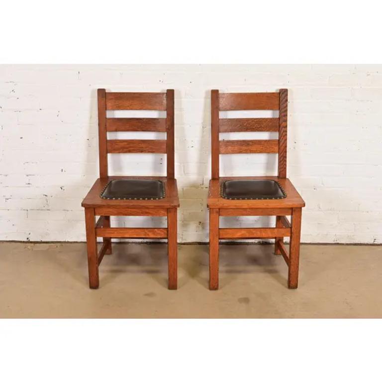 Arts and Crafts Sedie da pranzo con schienale a scaletta in Oak Mission Arts & Crafts di Limbert, coppia in vendita