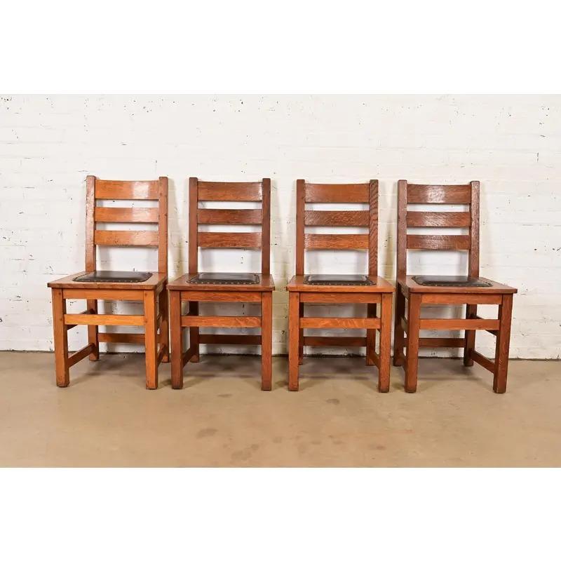 Arts and Crafts Sedie da pranzo con schienale a scaletta in Oak Mission Arts & Crafts di Limbert, set di quattro persone in vendita