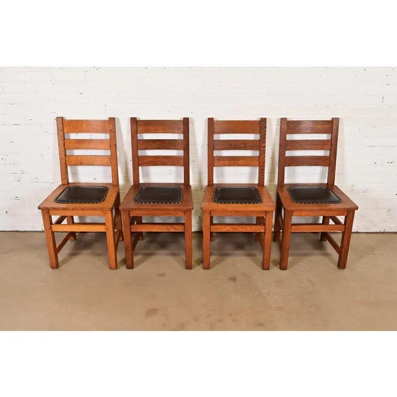 Americano Sedie da pranzo con schienale a scaletta in Oak Mission Arts & Crafts di Limbert, set di quattro persone in vendita