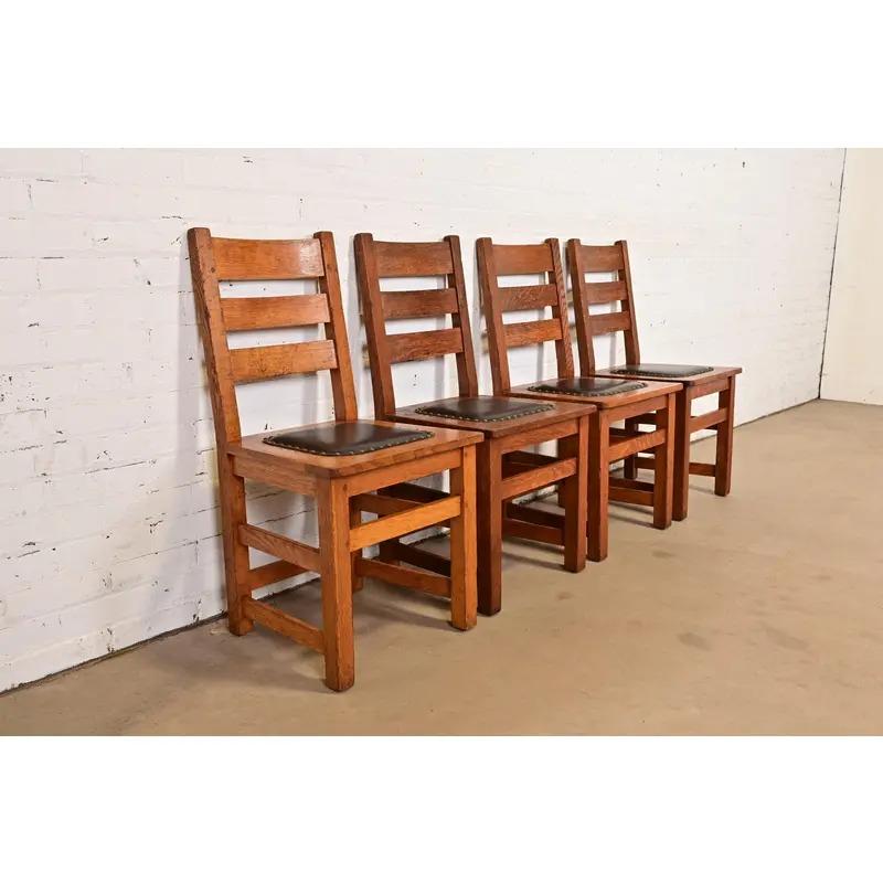 Sedie da pranzo con schienale a scaletta in Oak Mission Arts & Crafts di Limbert, set di quattro persone In condizioni buone in vendita a South Bend, IN
