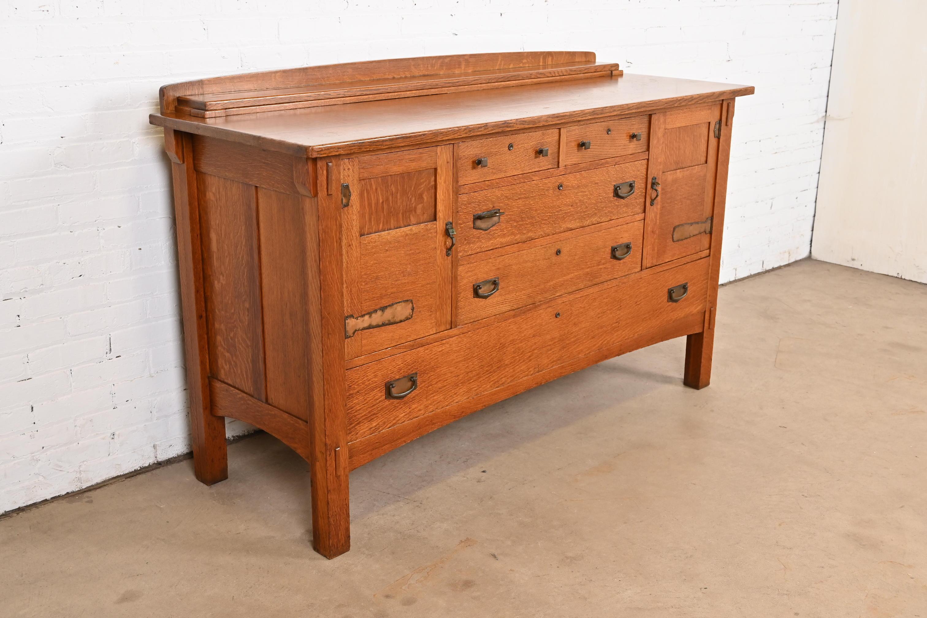 Limbert Antique Mission Oak Arts & Crafts Sideboard Buffet or Bar Cabinet In Good Condition In South Bend, IN