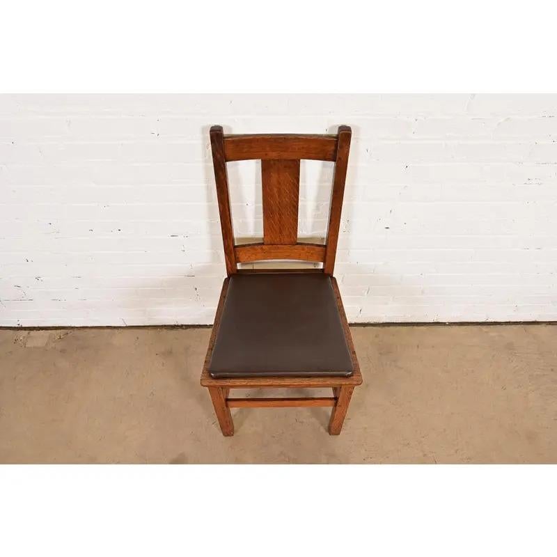Pelle Sedia da pranzo con schienale a T in quercia Mission Arts & Crafts di Limbert, Circa 1910 in vendita
