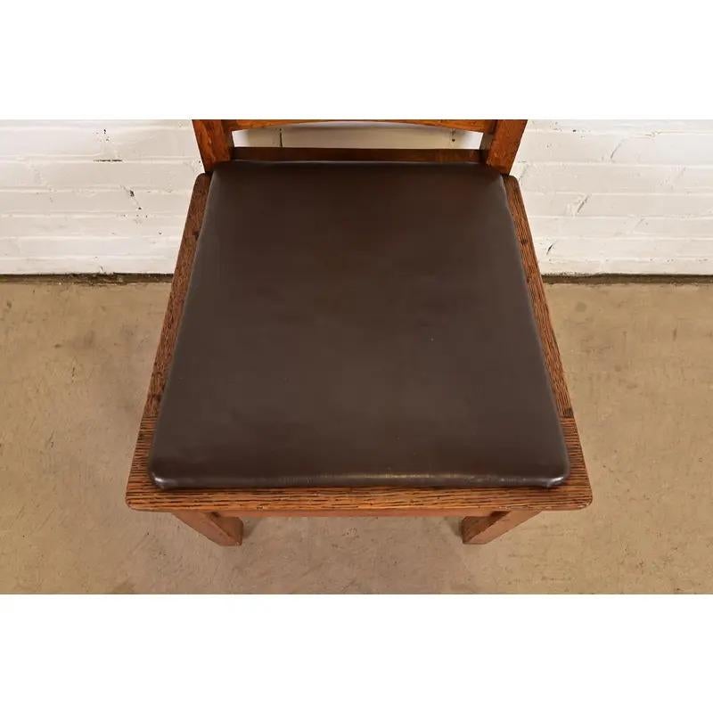 Sedia da pranzo con schienale a T in quercia Mission Arts & Crafts di Limbert, Circa 1910 in vendita 1