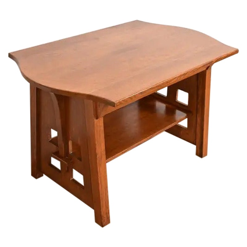 Limbert Antike Mission Arts & Crafts Eiche Schildkröte-Top Ausschnitt Schreibtisch, CIRCA 1910 im Angebot
