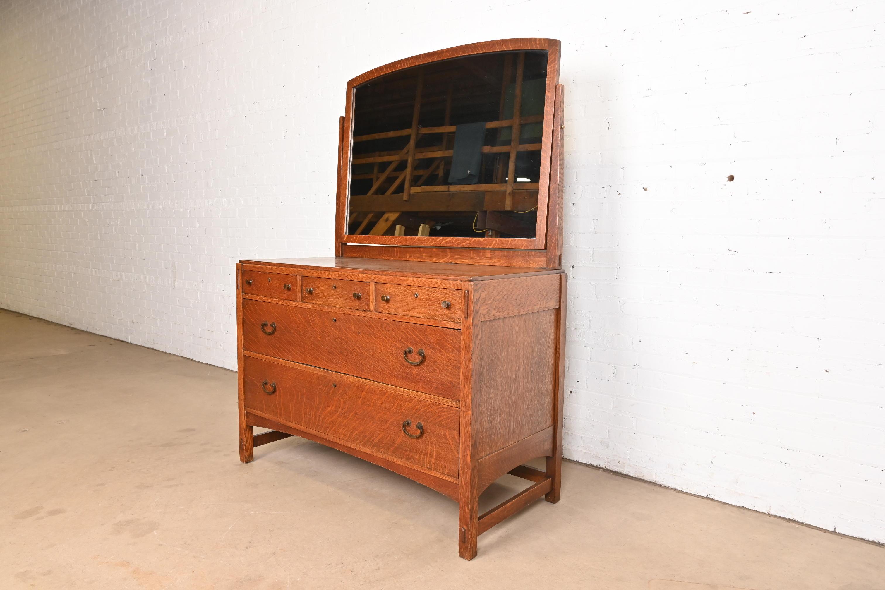 Limbert Antike Mission Eiche Arts & Crafts Eitelkeit Kommode mit Spiegel, Circa 1900 (Arts and Crafts) im Angebot