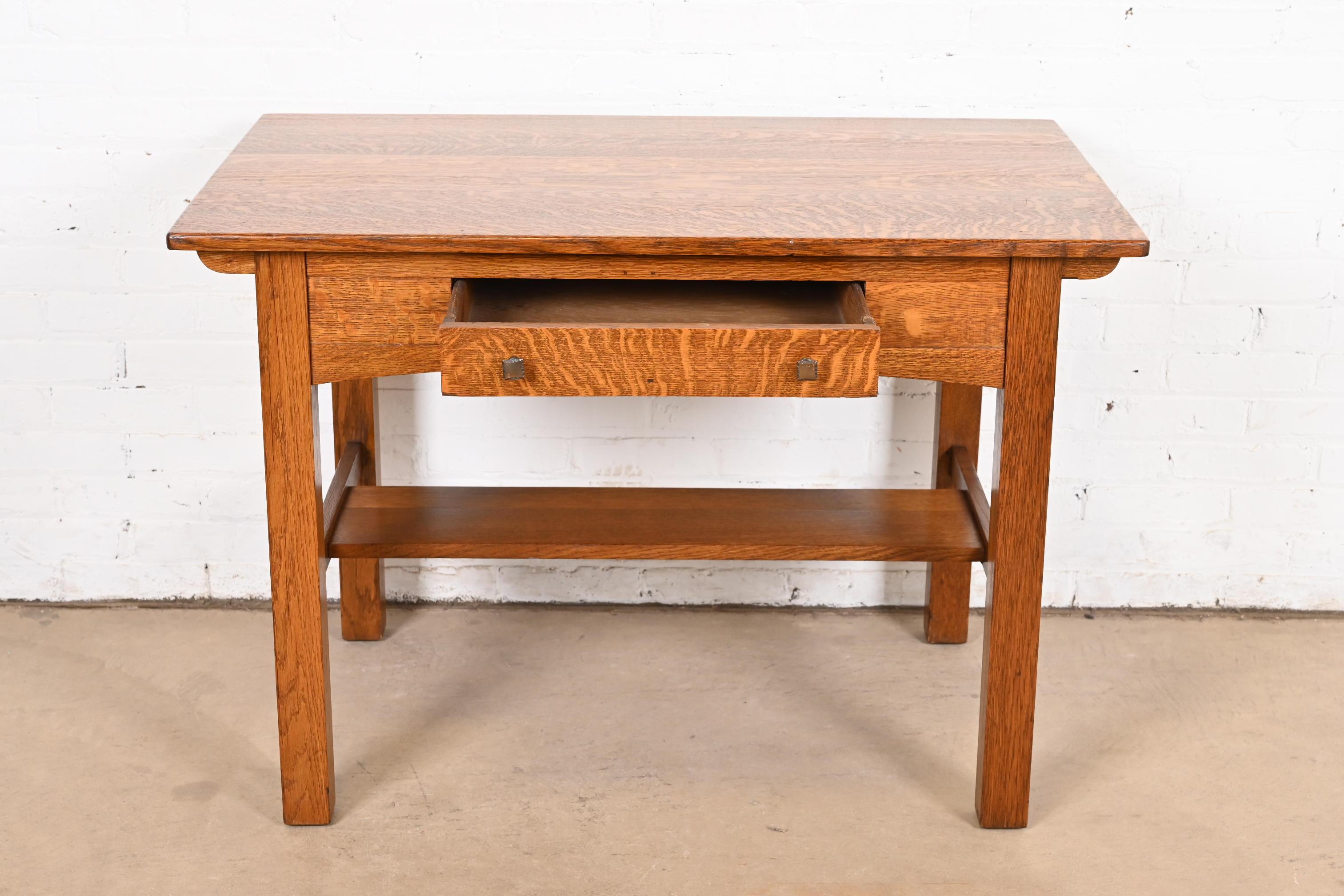 Escritorio o Mesa de Biblioteca Limbert Antique Mission Oak Arts & Crafts siglo XX en venta