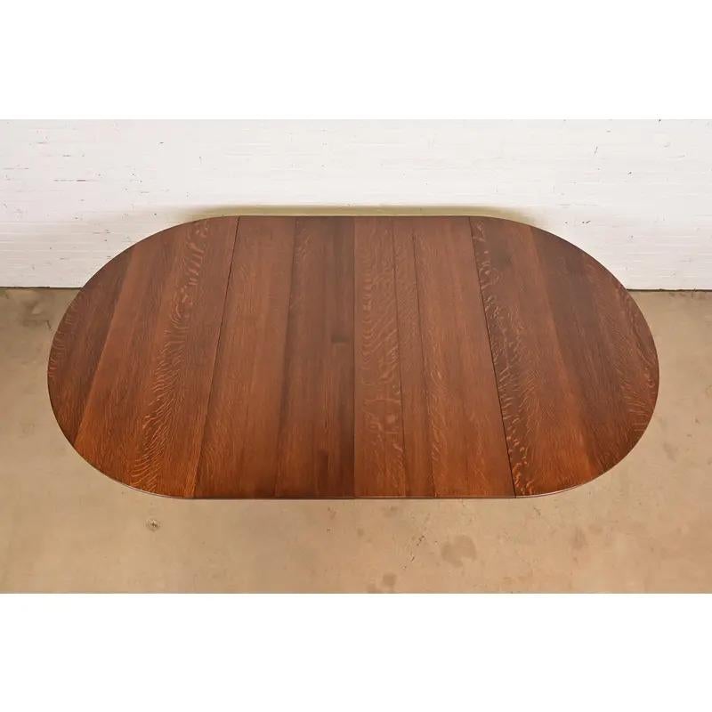 Limbert Table de salle à manger à rallonge en Oak Antiques Arts & Crafts, nouvellement repeinte en vente 4