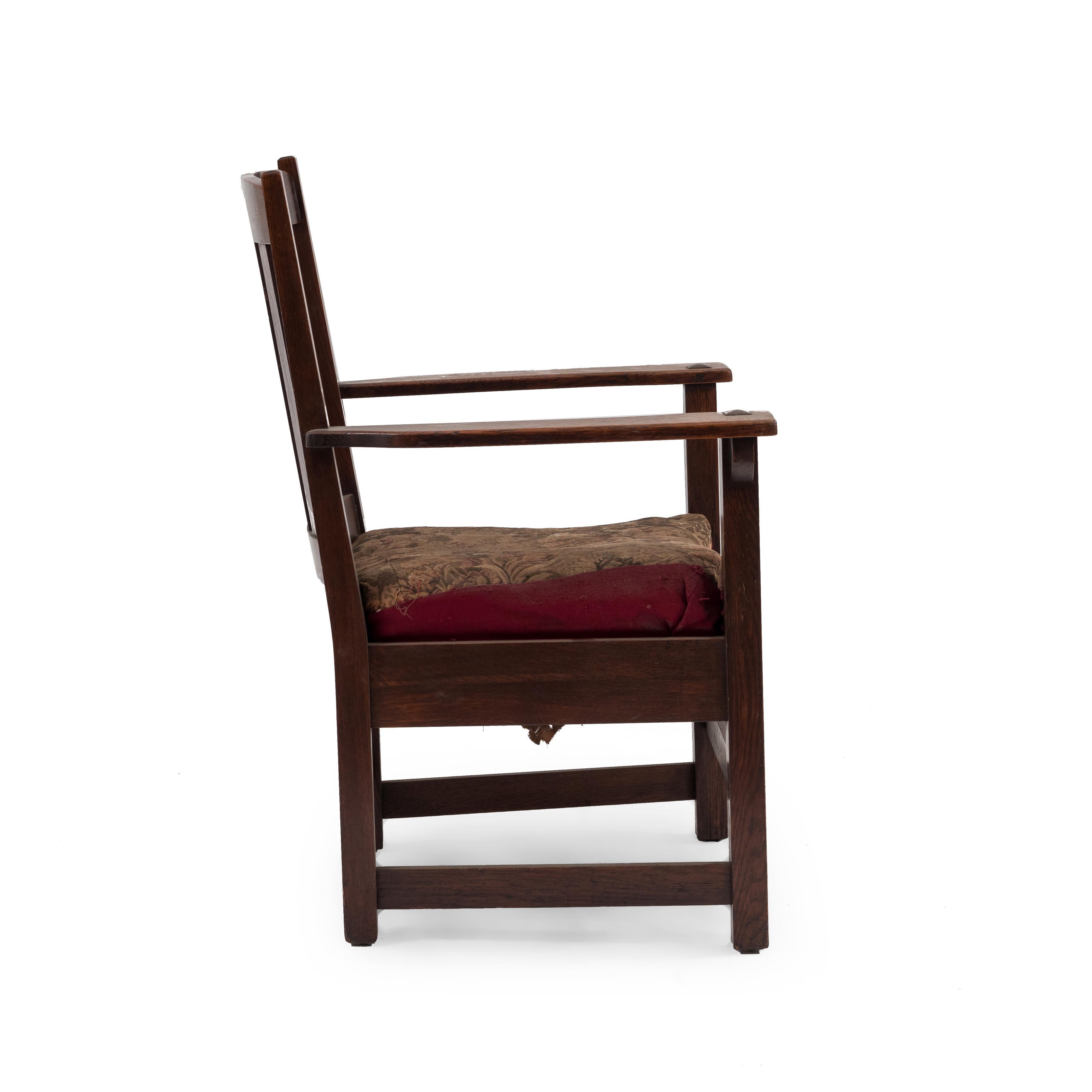 Limbert Brothers American Mission Slat Back Oak Armchair In Good Condition For Sale In New York, NY