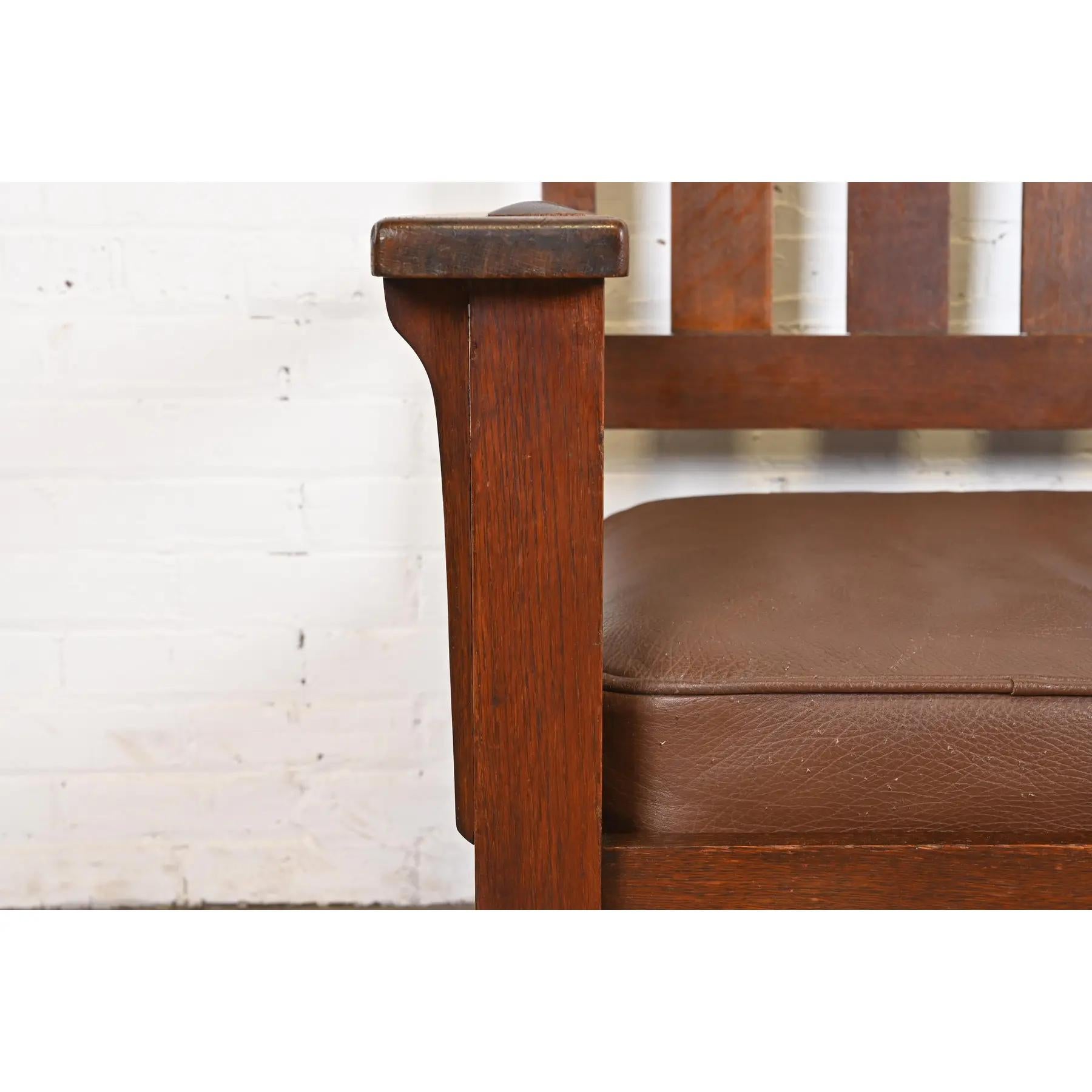 Divano o poltrona a bracci aperti in Oak Mission Arts & Crafts, CIRCA 1900 in vendita 1