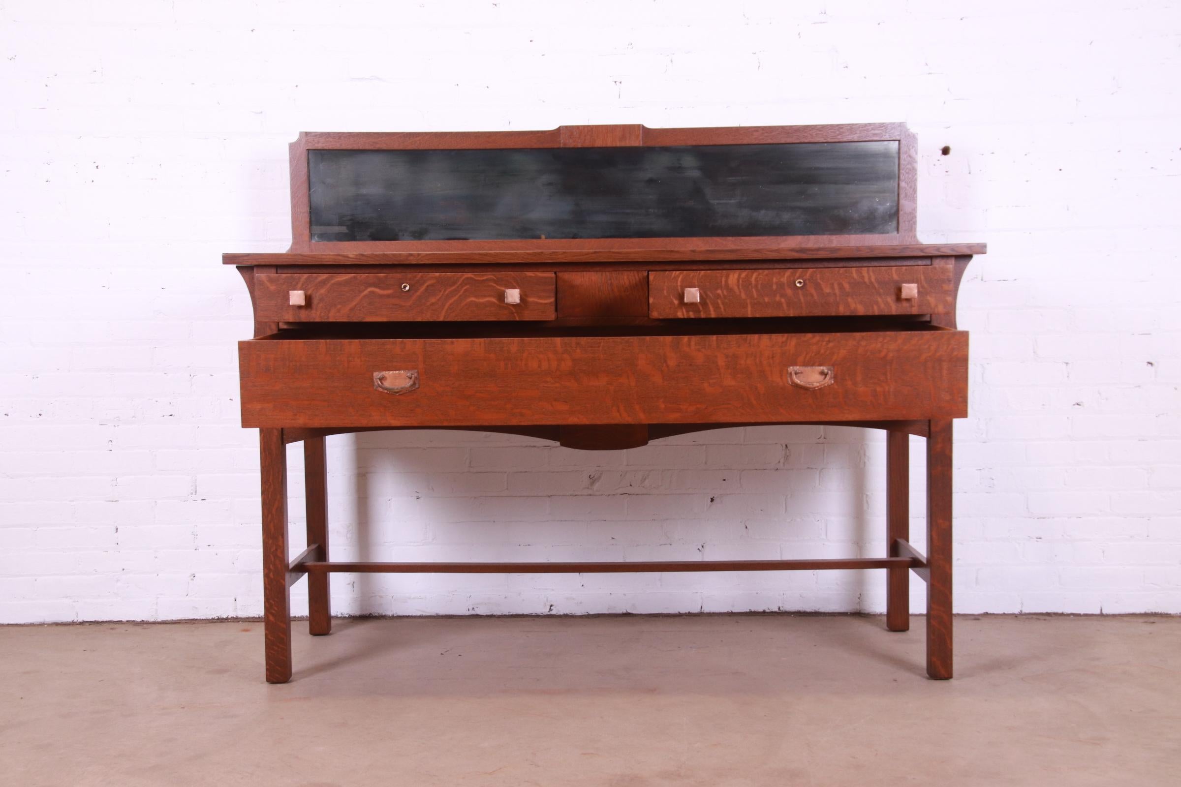 Limbert Mission Oak Arts & Crafts Sideboard Buffet Server, Newly Restored In Good Condition For Sale In South Bend, IN