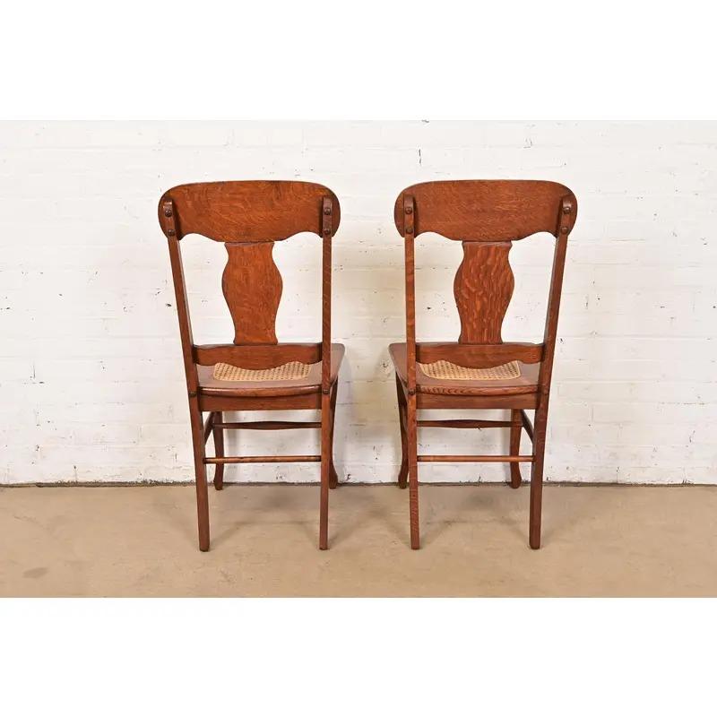 Limbert Stil Antike Arts & Crafts geschnitzt Eiche Esszimmerstühle, Paar im Angebot 5