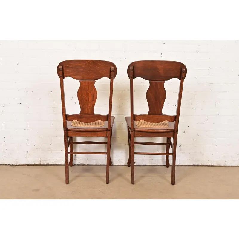 Sedie da pranzo in rovere intagliato in stile Limbert, set di sei sedie in vendita 6